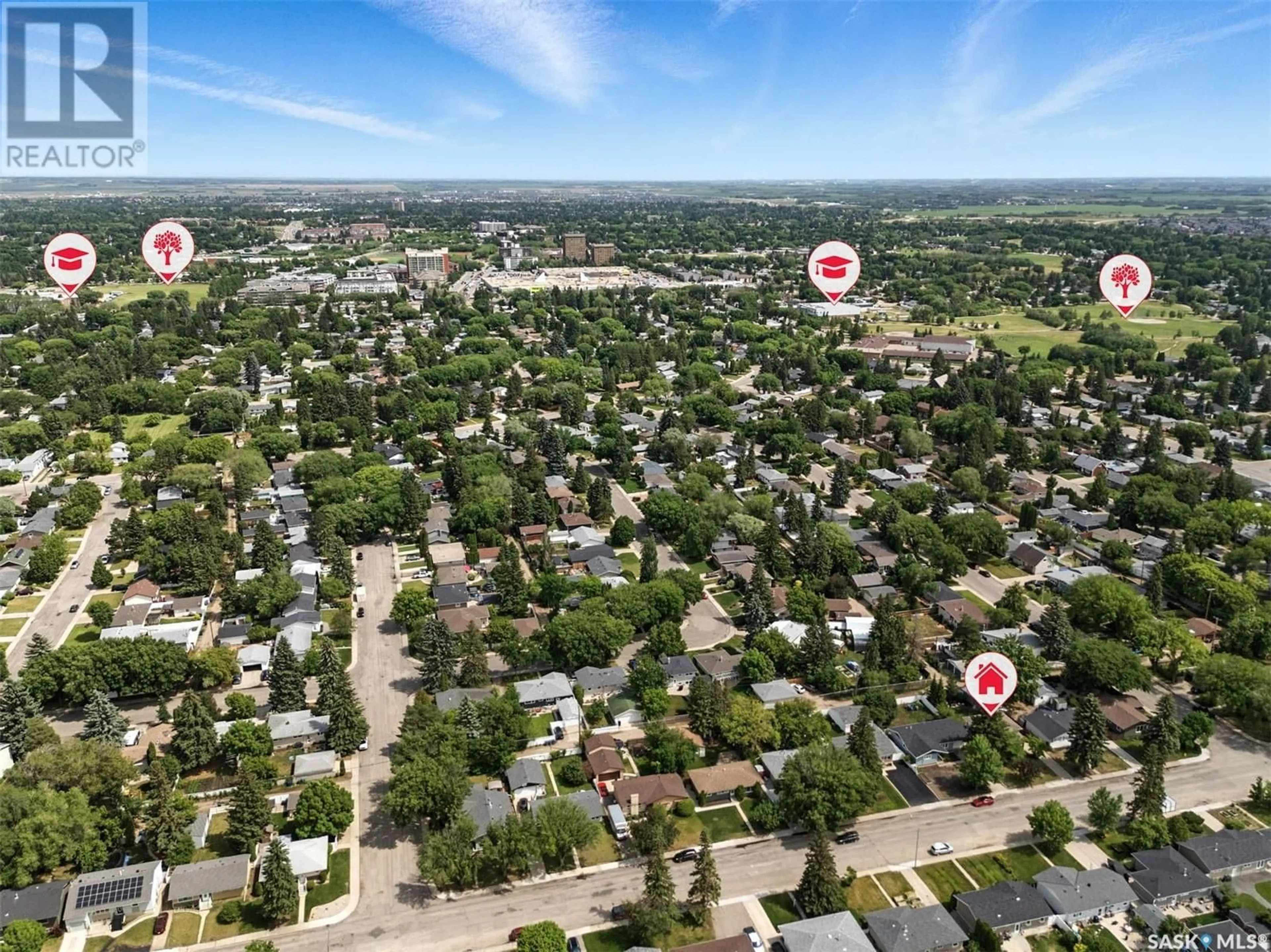 A pic from outside/outdoor area/front of a property/back of a property/a pic from drone, street for S - 2233 CUMBERLAND AVENUE, Saskatoon Saskatchewan S7J1Z4