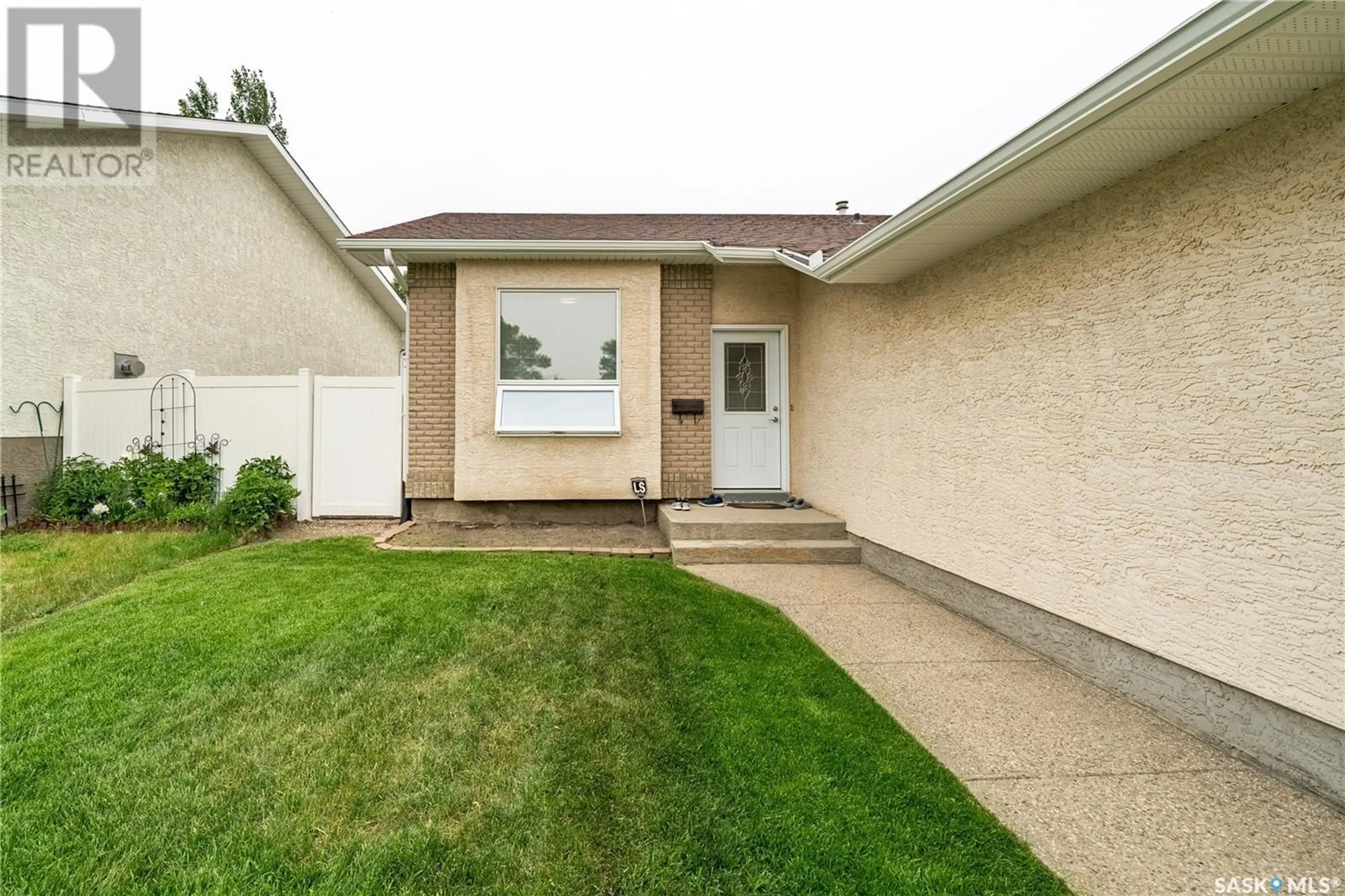 Unknown for 5256 STAFF CRESCENT, Regina Saskatchewan S4X4M2