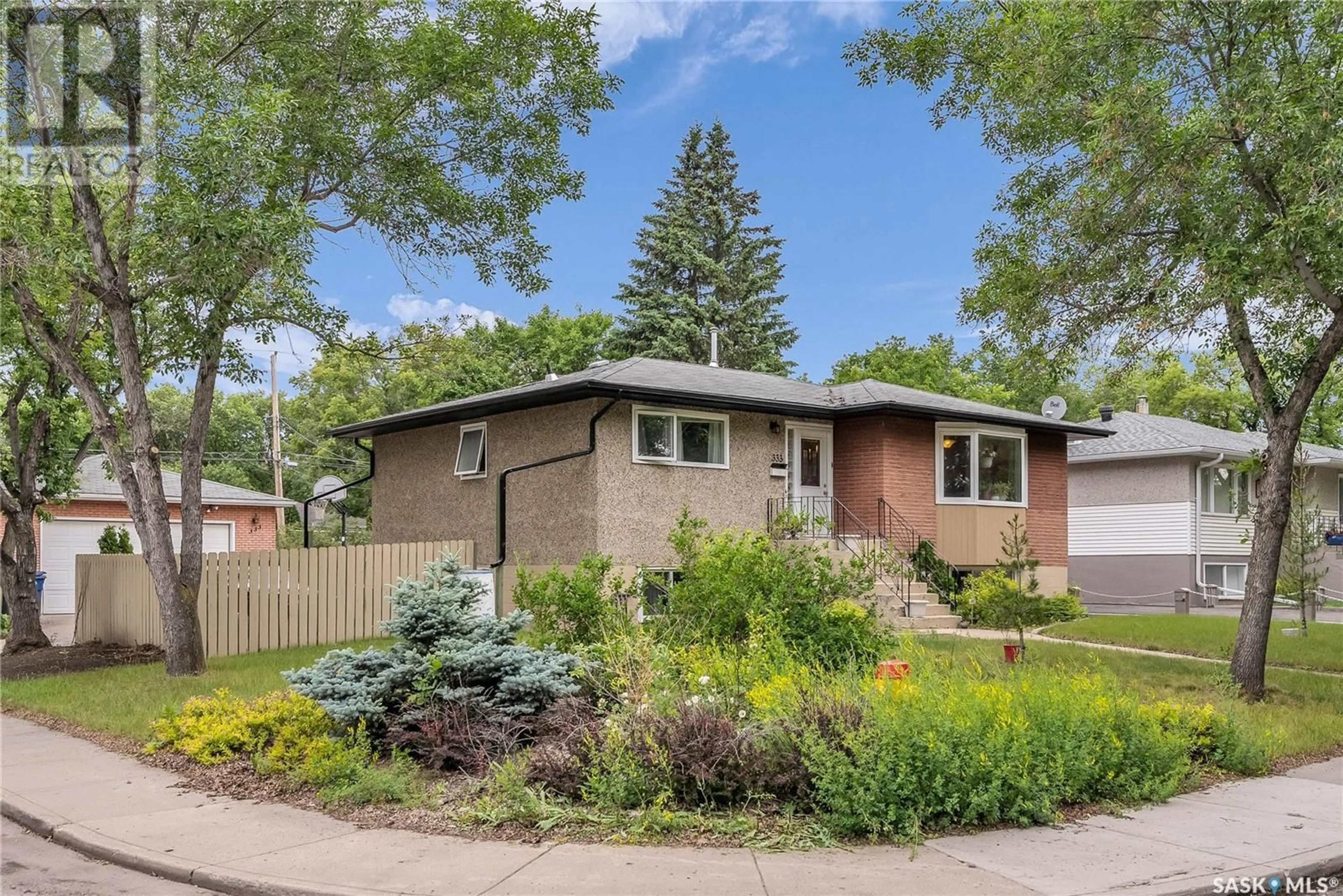 Home with vinyl exterior material, street for 333 OTTAWA AVENUE, Saskatoon Saskatchewan S7M3L6