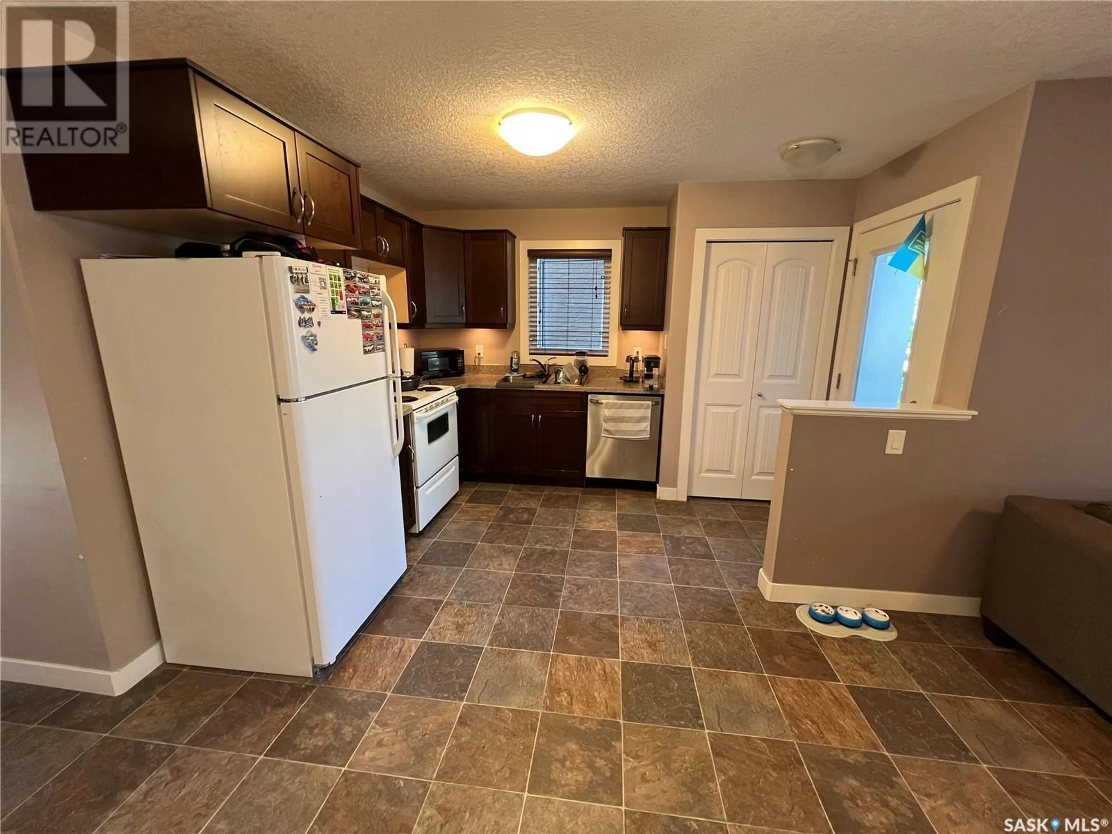 Standard kitchen, ceramic/tile floor for 2112 PRINCESS STREET, Regina Saskatchewan S4T3Z6