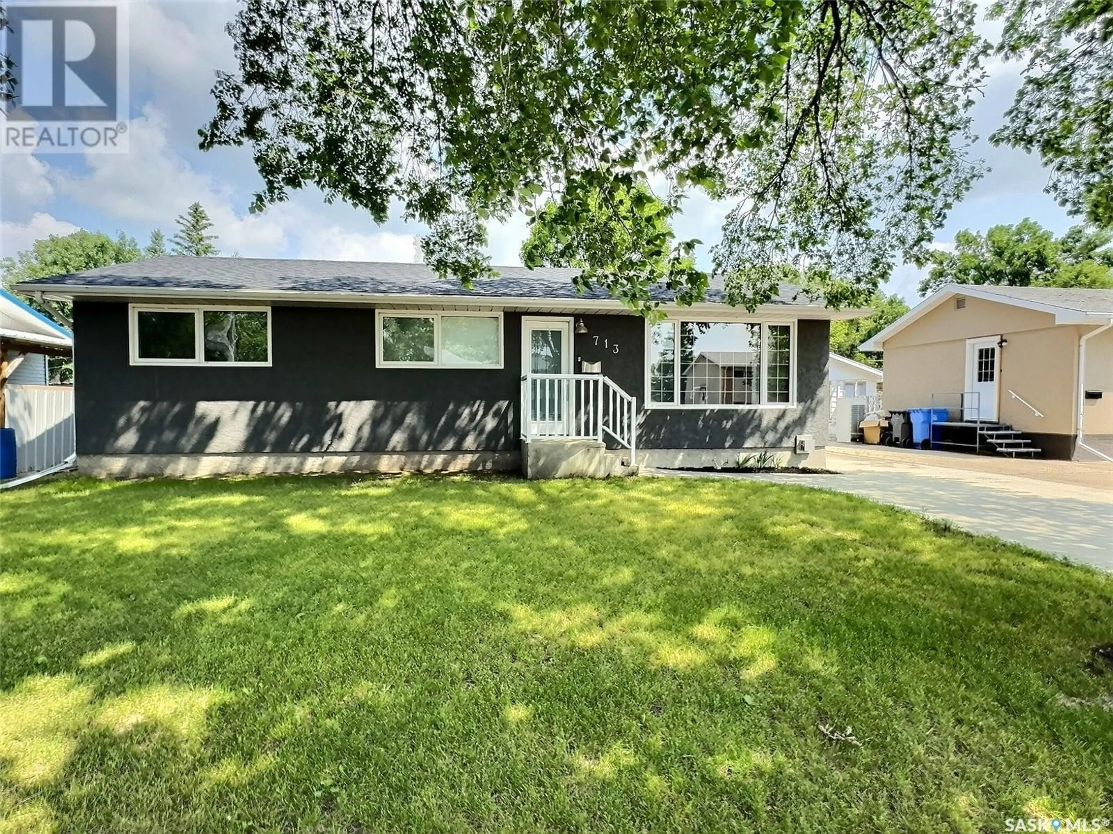 Home with vinyl exterior material, street for 713 ALBERT STREET, Estevan Saskatchewan S4A1R7