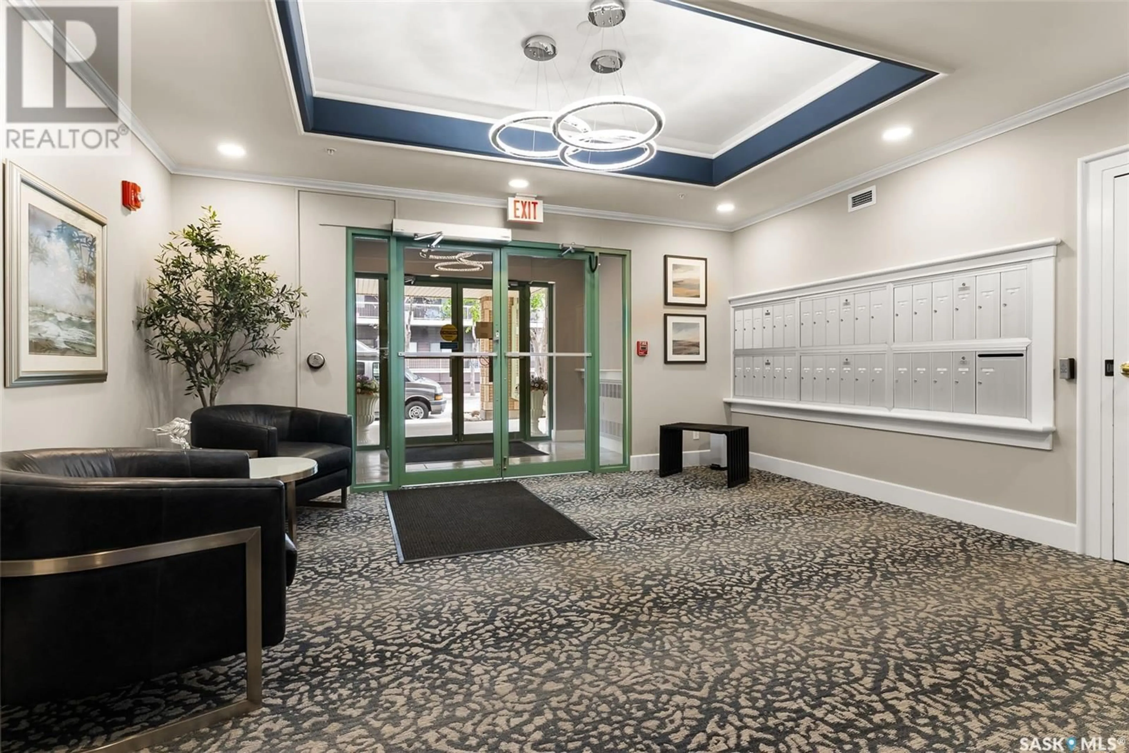Indoor foyer for 2330 - 226 HAMILTON STREET, Regina Saskatchewan S4P4M4
