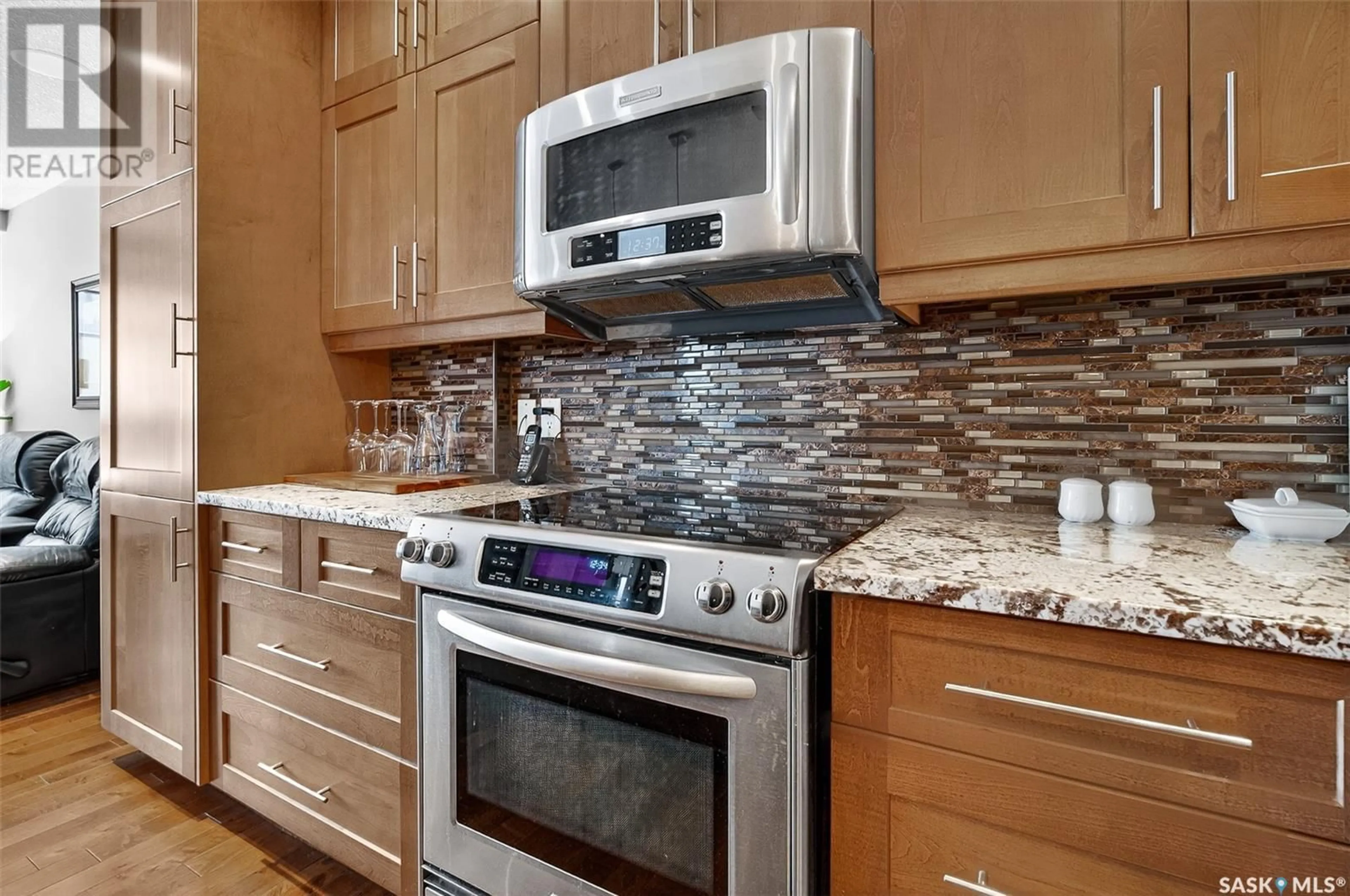 Contemporary kitchen, ceramic/tile floor for 302 205 FAIRFORD STREET E, Moose Jaw Saskatchewan S6H0E1