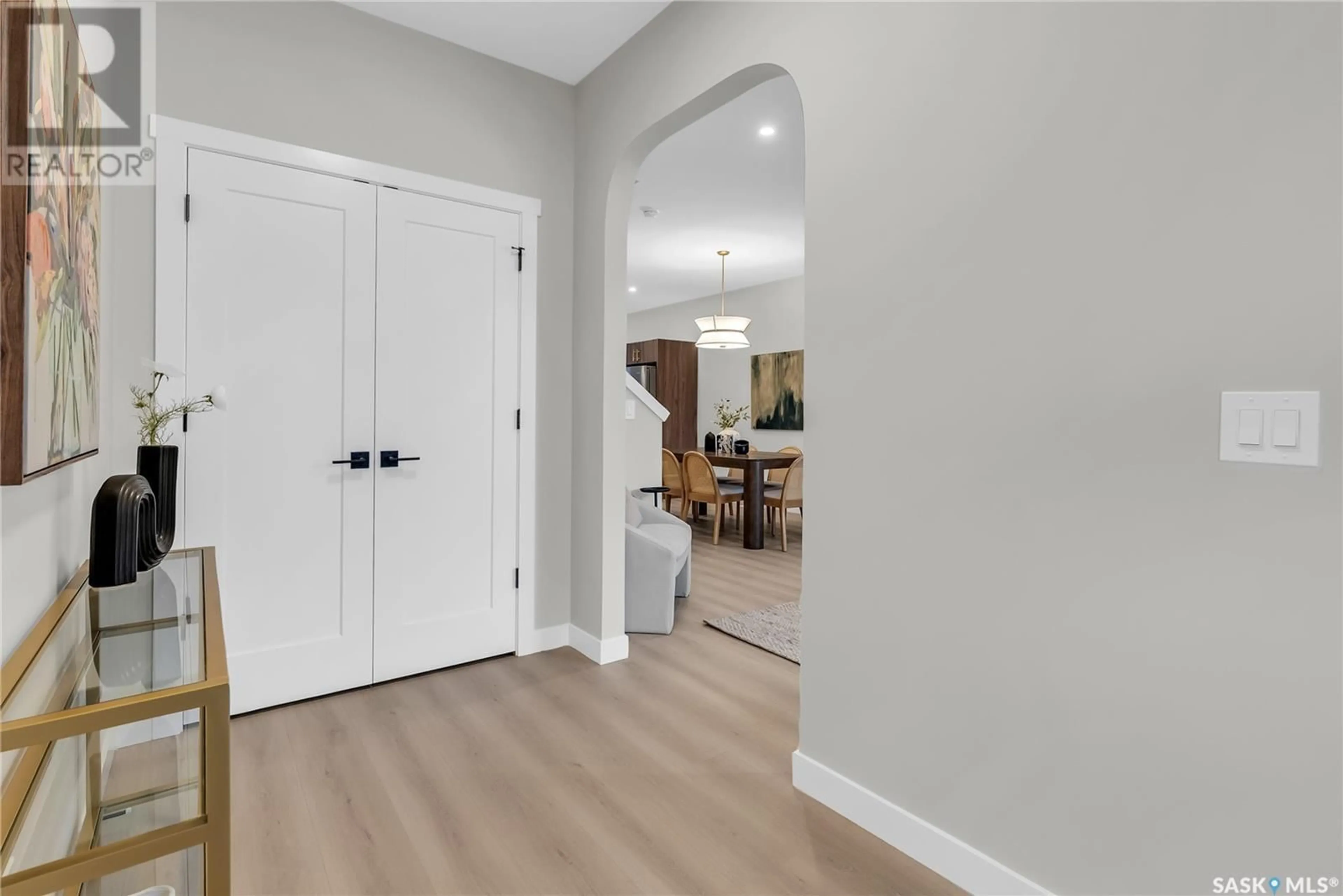 Indoor entryway for 218 LESKIW LANE, Saskatoon Saskatchewan S7V0G5