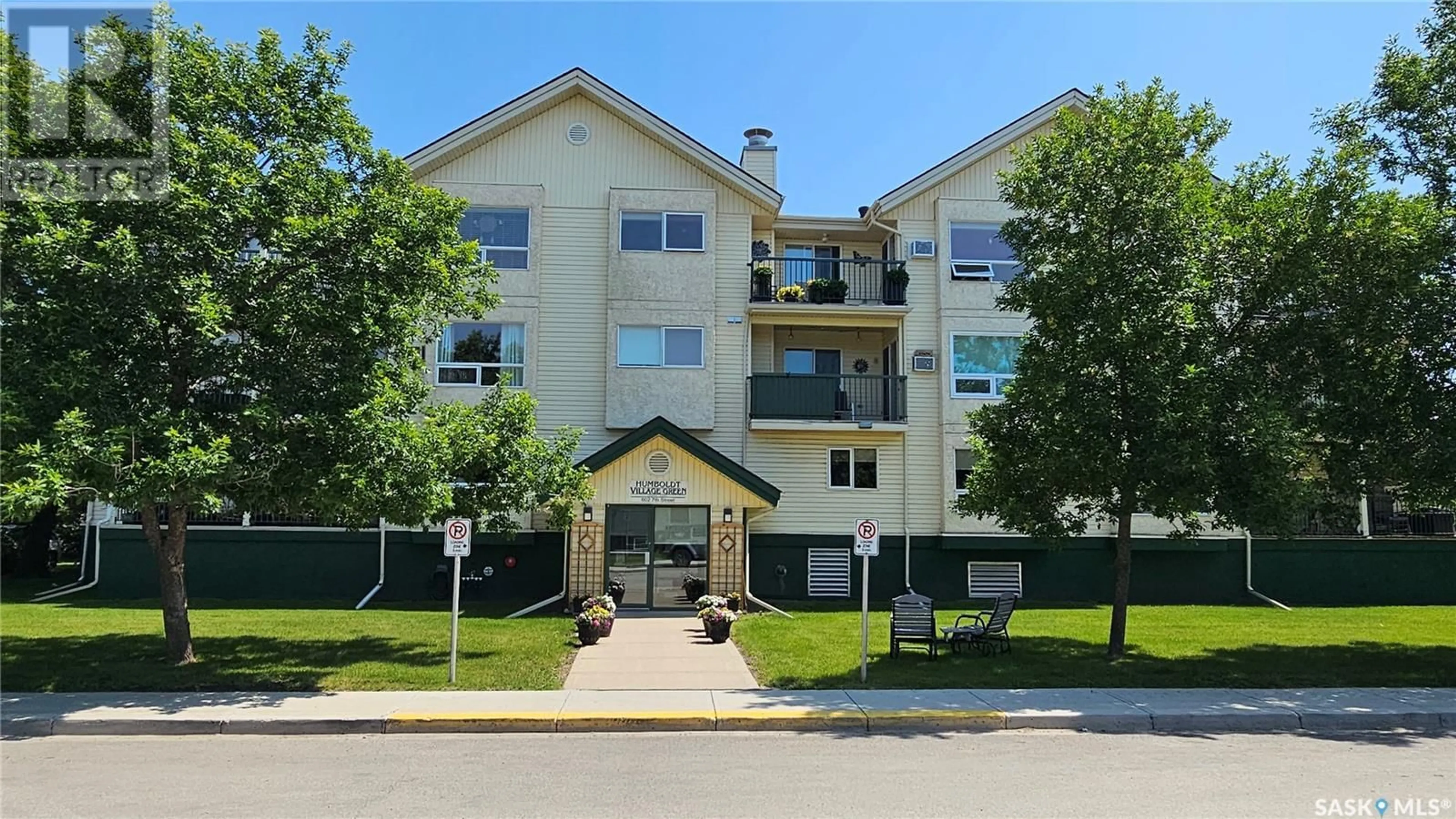 Patio, building for 306 - 602 7TH STREET, Humboldt Saskatchewan S0K2A0
