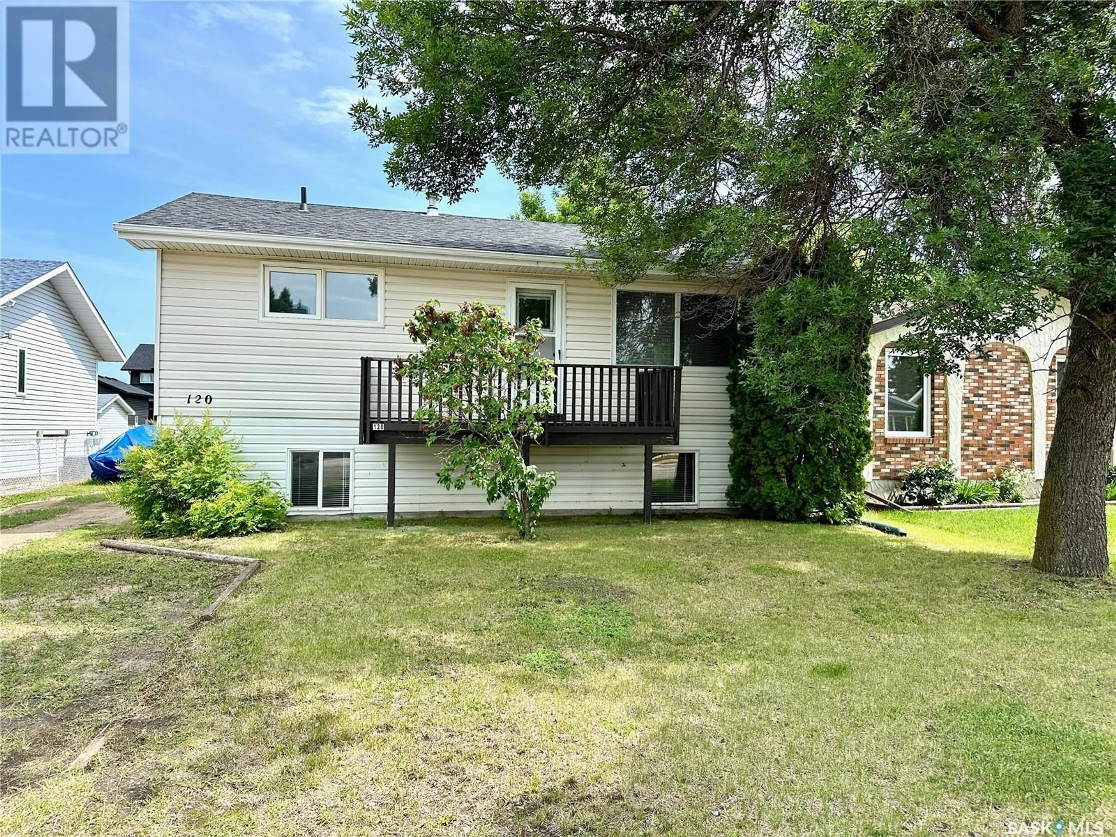 A pic from outside/outdoor area/front of a property/back of a property/a pic from drone, street for 120 7TH AVENUE, Warman Saskatchewan S0K4S0