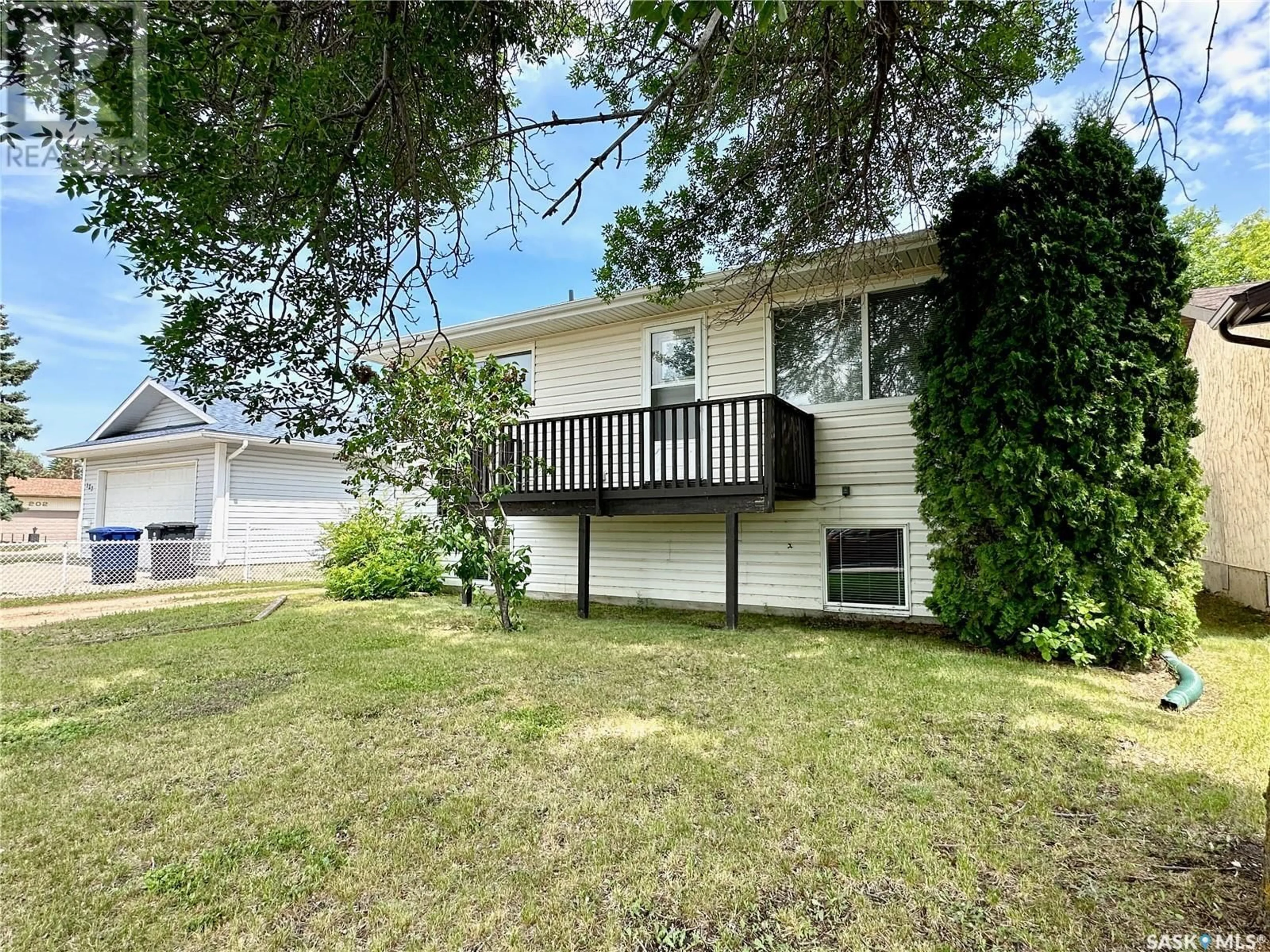 A pic from outside/outdoor area/front of a property/back of a property/a pic from drone, street for 120 7TH AVENUE, Warman Saskatchewan S0K4S0