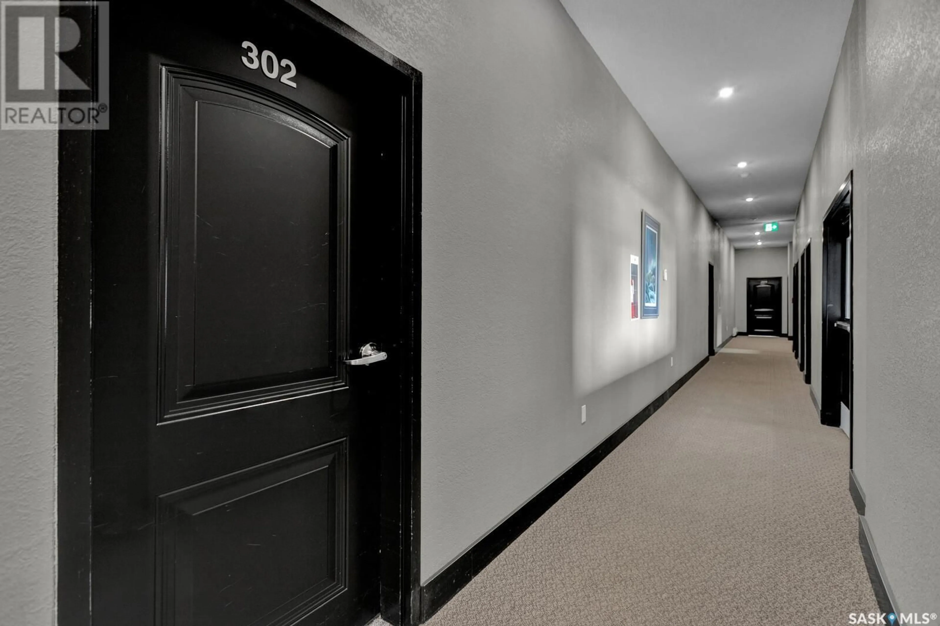 Indoor foyer for 302 515 LA RONGE AVENUE, La Ronge Saskatchewan S0J1L0