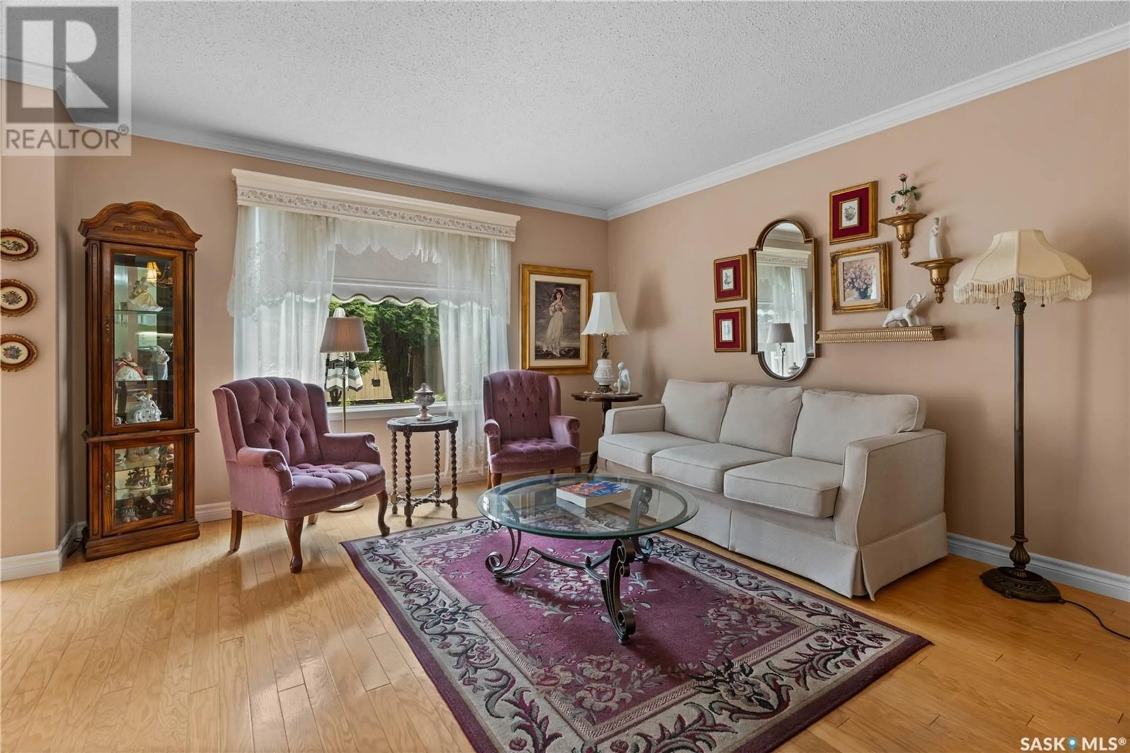 Living room with furniture, unknown for 21 RYAN ROAD, Regina Saskatchewan S4S6X9
