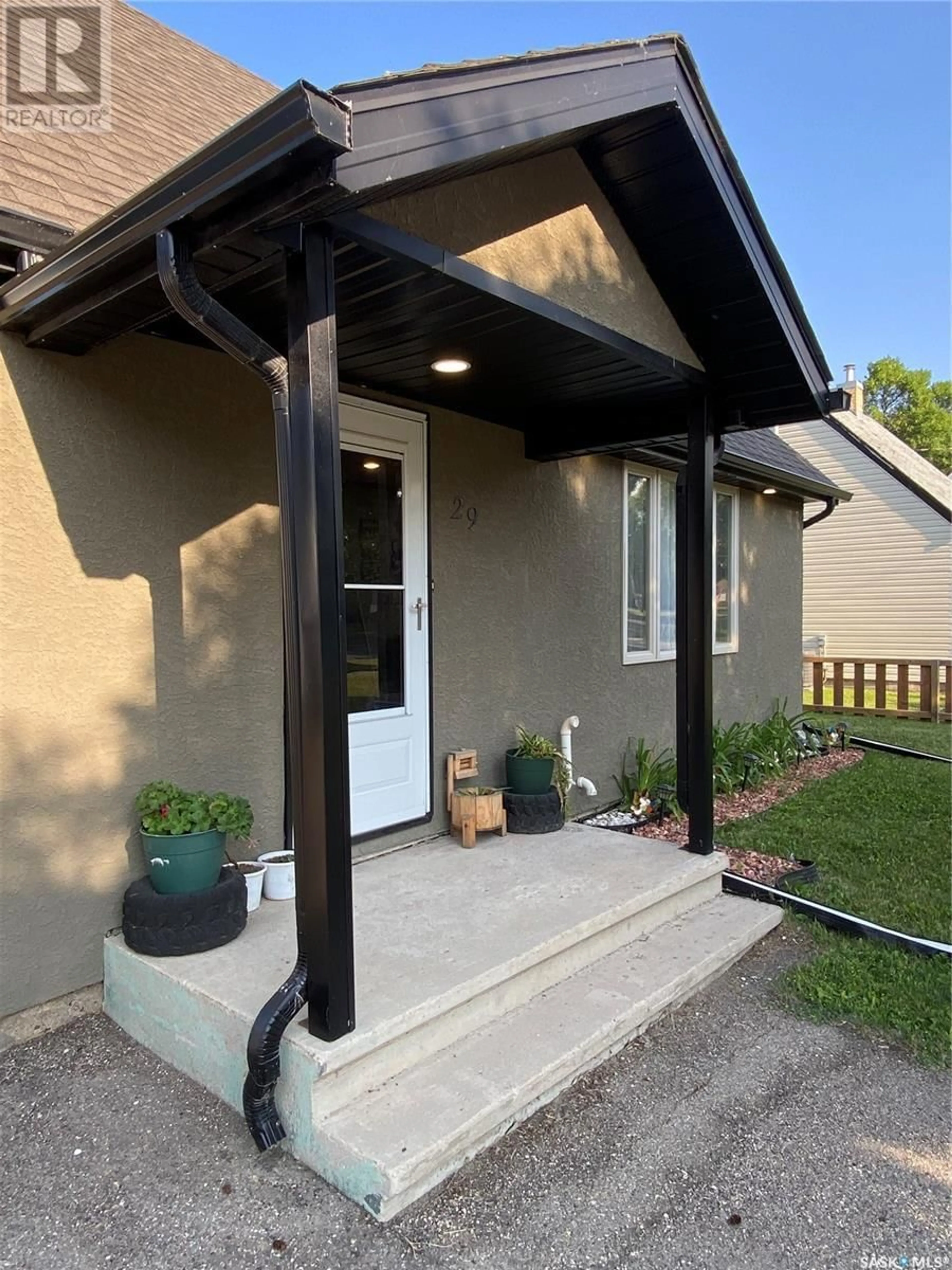 Indoor entryway for 29 GLADSTONE AVENUE, Yorkton Saskatchewan S3N2A3