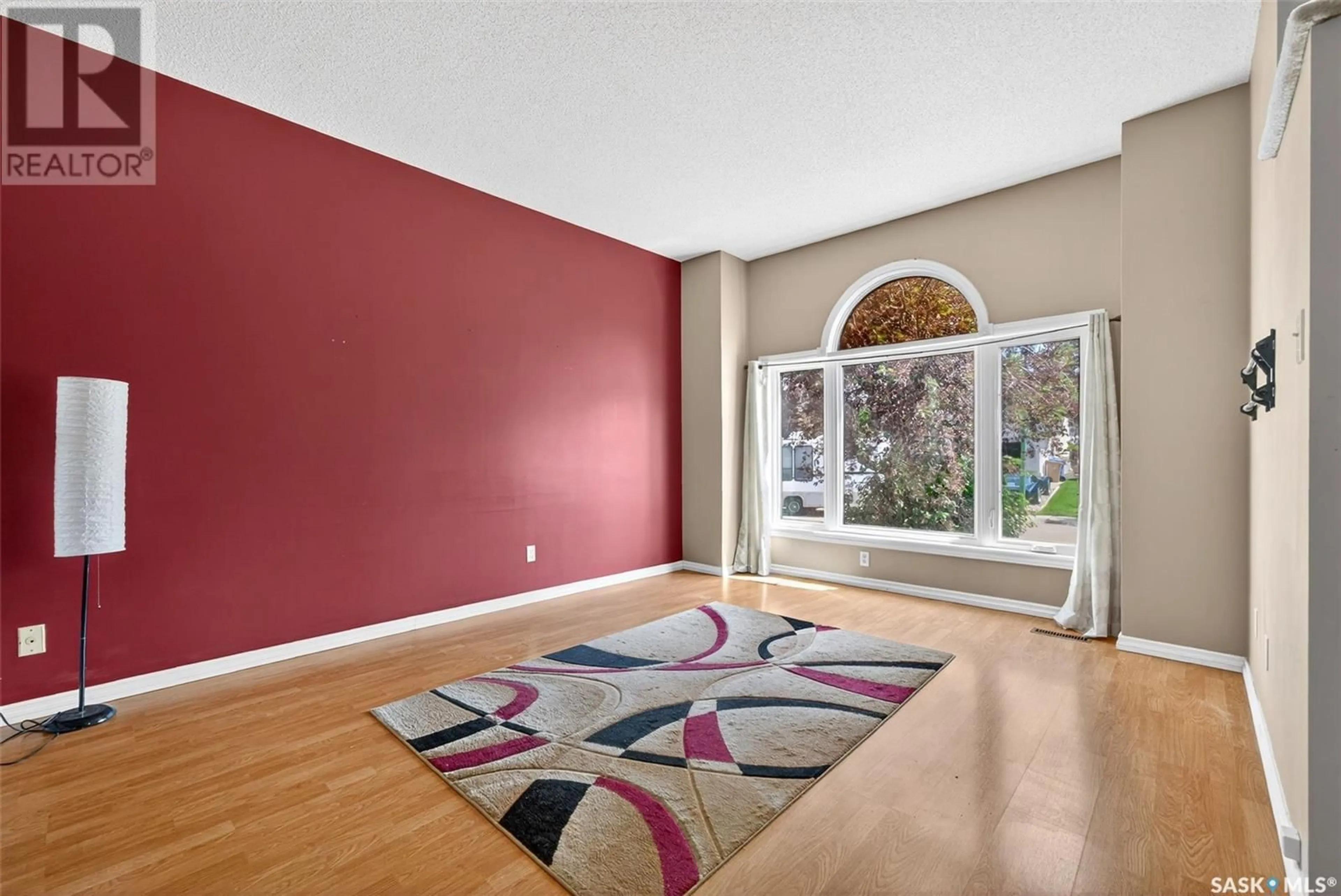 Indoor entryway for 6910 MAPLE WOOD CRESCENT, Regina Saskatchewan S4X4J8