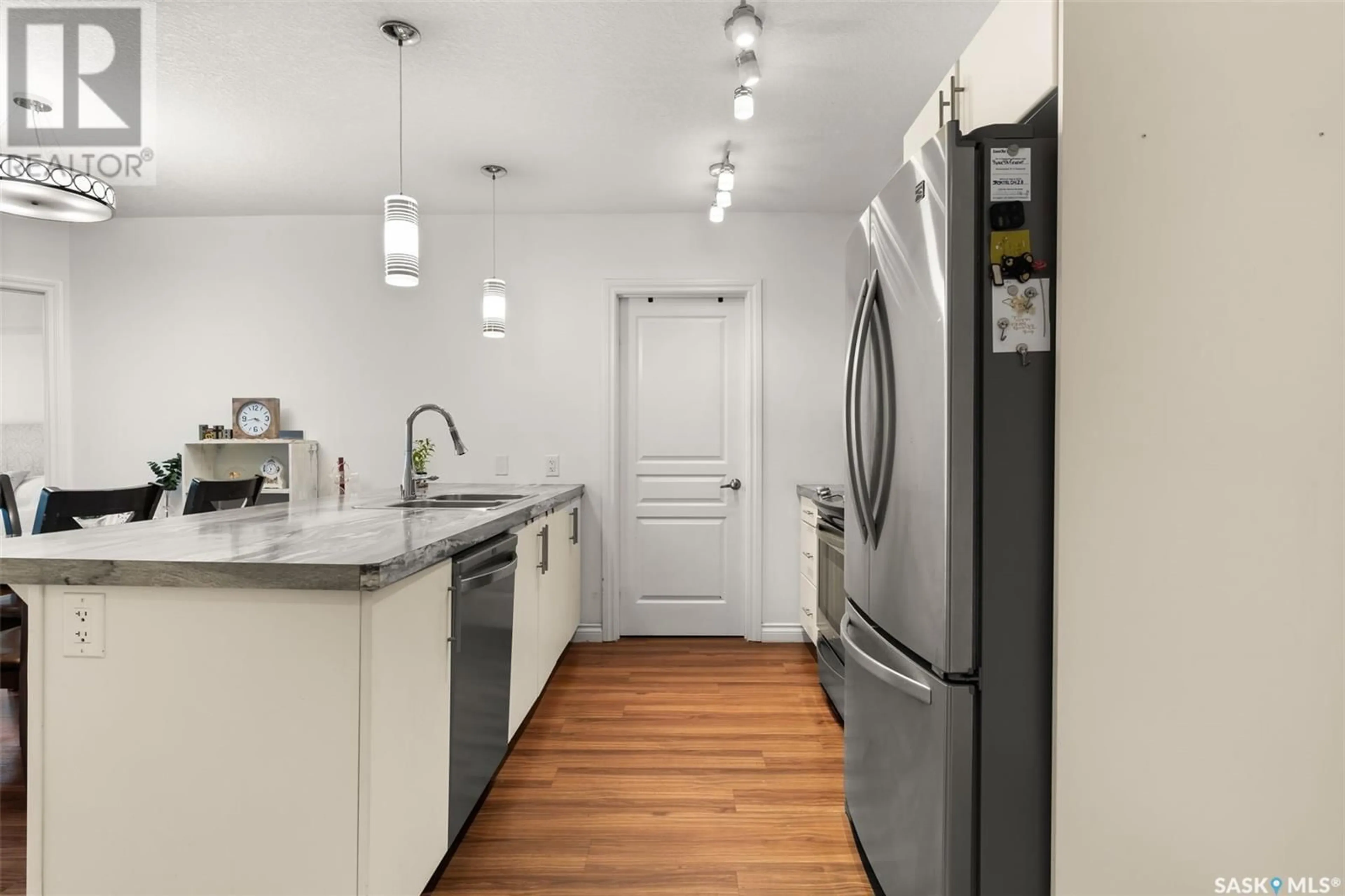 Unknown for 123 5303 UNIVERSAL CRESCENT, Regina Saskatchewan S4W0L1