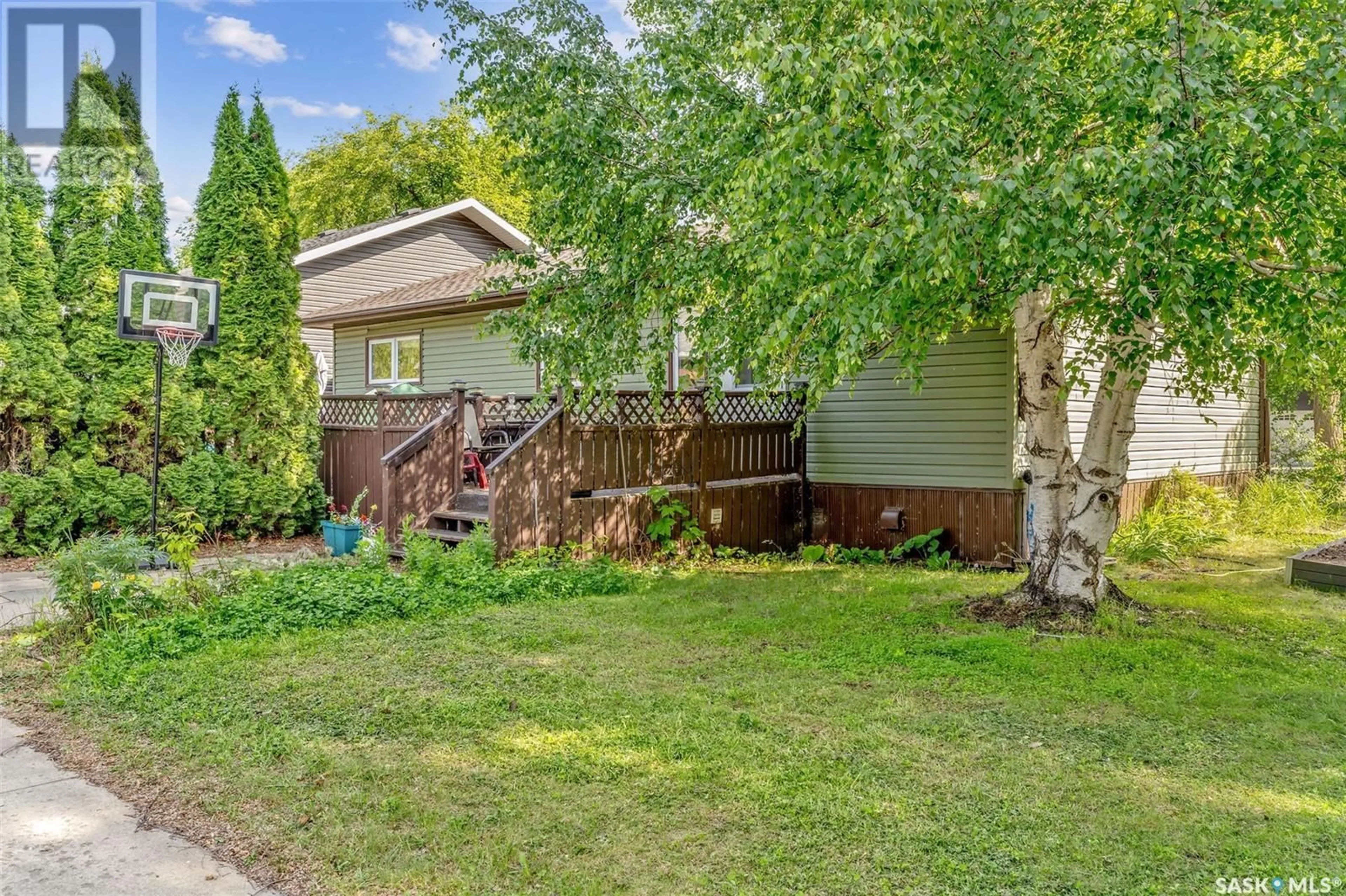 Unknown for E - 402 CRAWFORD AVENUE, Melfort Saskatchewan S0E1A0