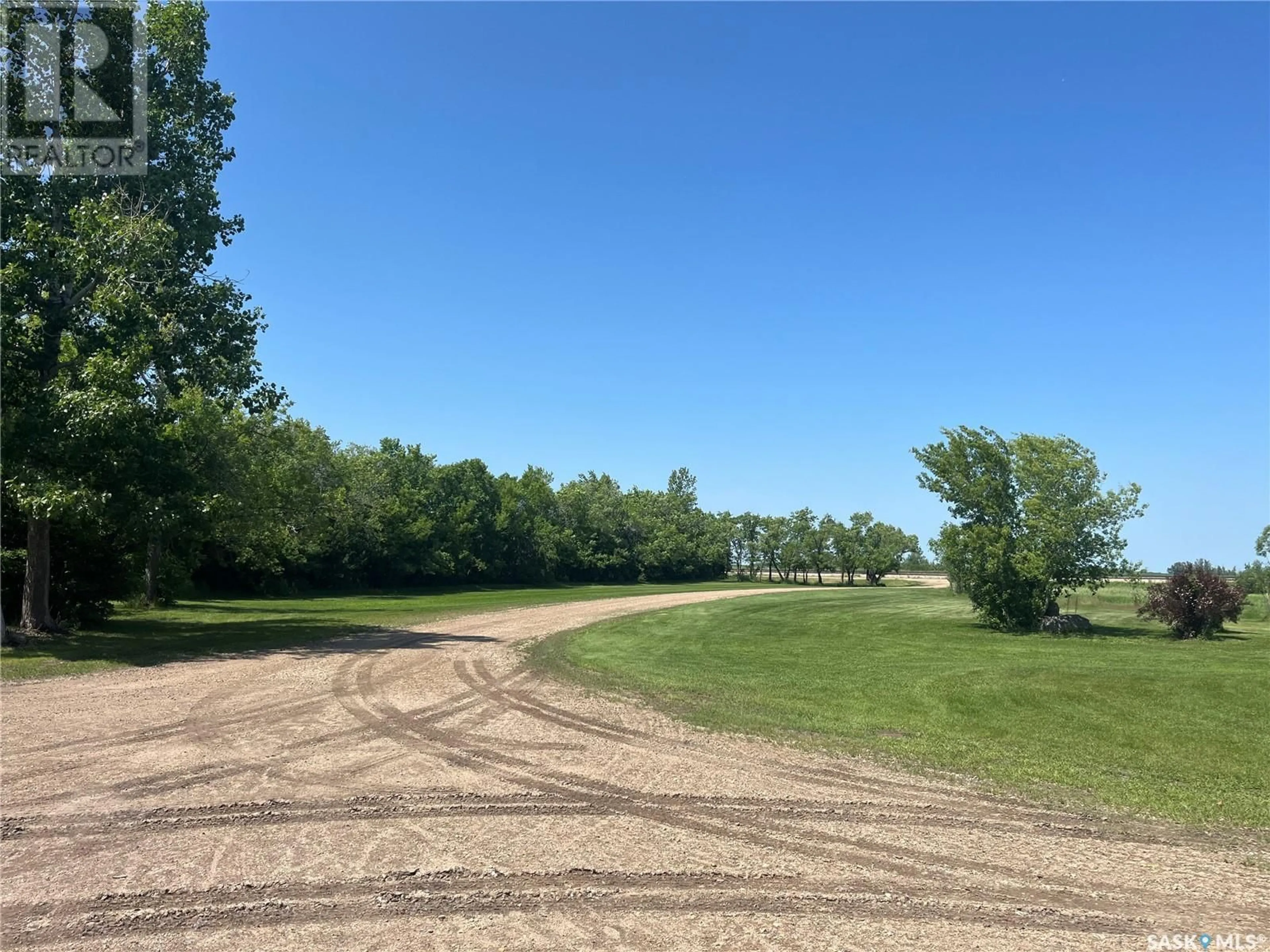A pic from outside/outdoor area/front of a property/back of a property/a pic from drone, unknown for 1000 RAILWAY AVENUE, Foam Lake Saskatchewan S0A1A0
