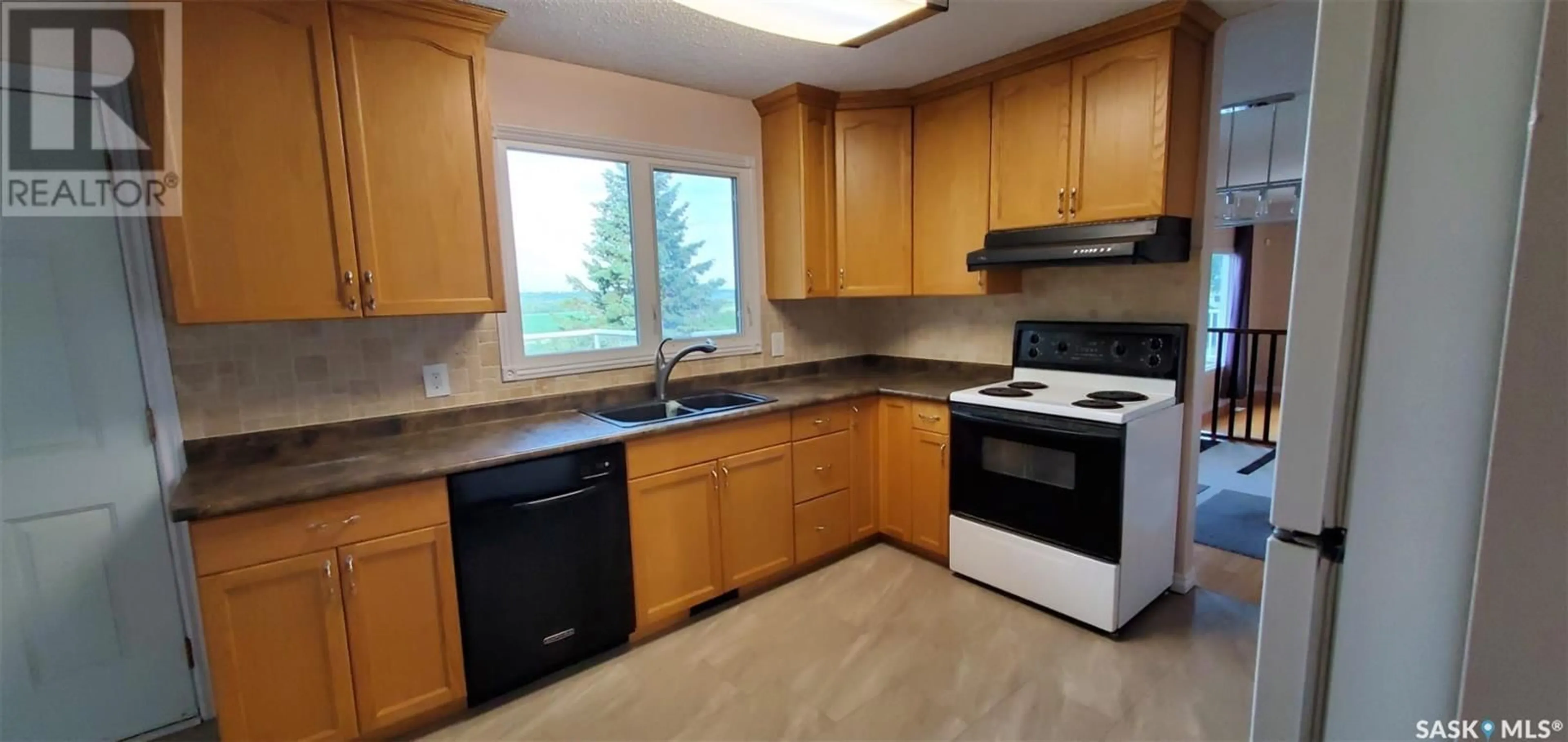 Standard kitchen, unknown for 10 1ST AVENUE, Battleford Saskatchewan S0M0E0