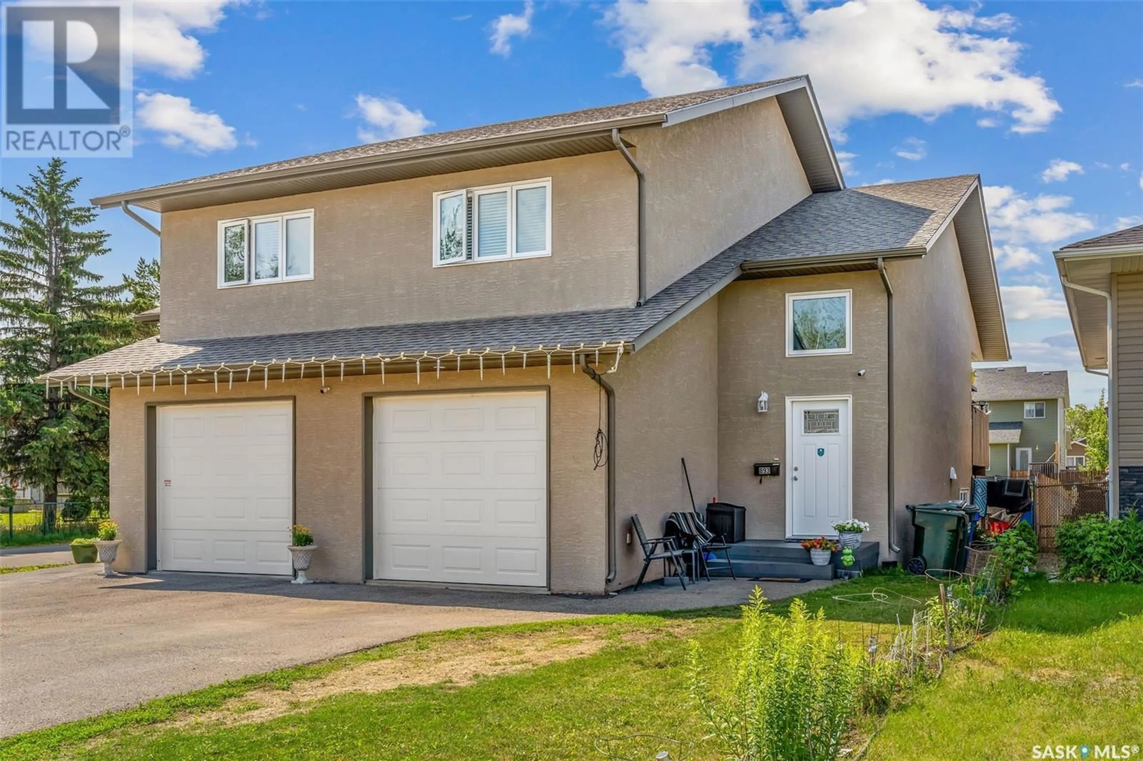 Home with vinyl exterior material, street for 893 5TH STREET, Prince Albert Saskatchewan S6V2L6