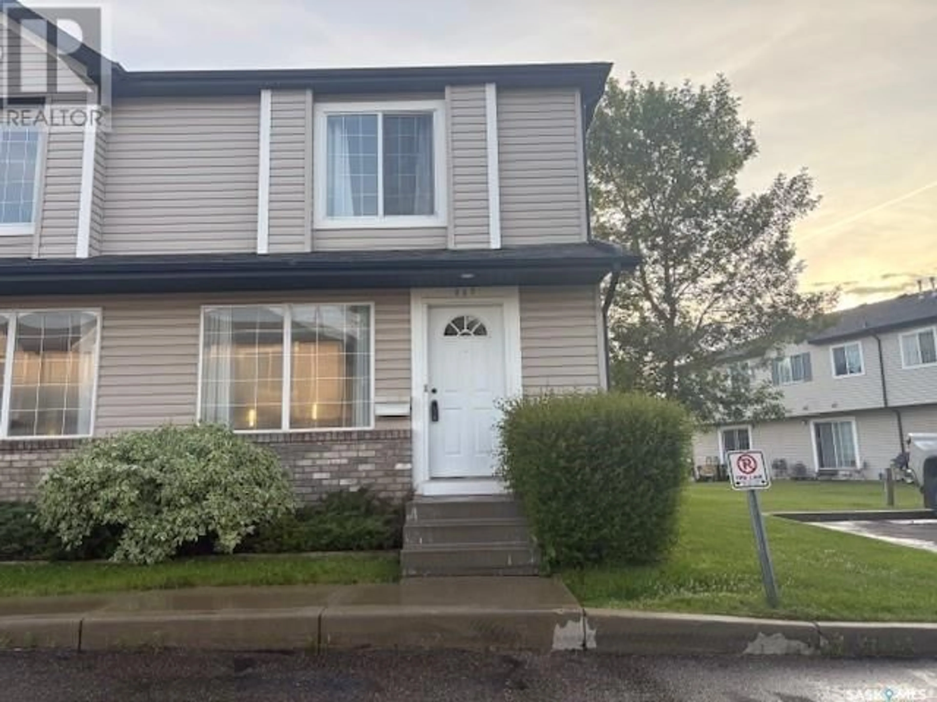 Home with vinyl exterior material, street for 670 - 247 KENDERDINE ROAD, Saskatoon Saskatchewan S7N4W5