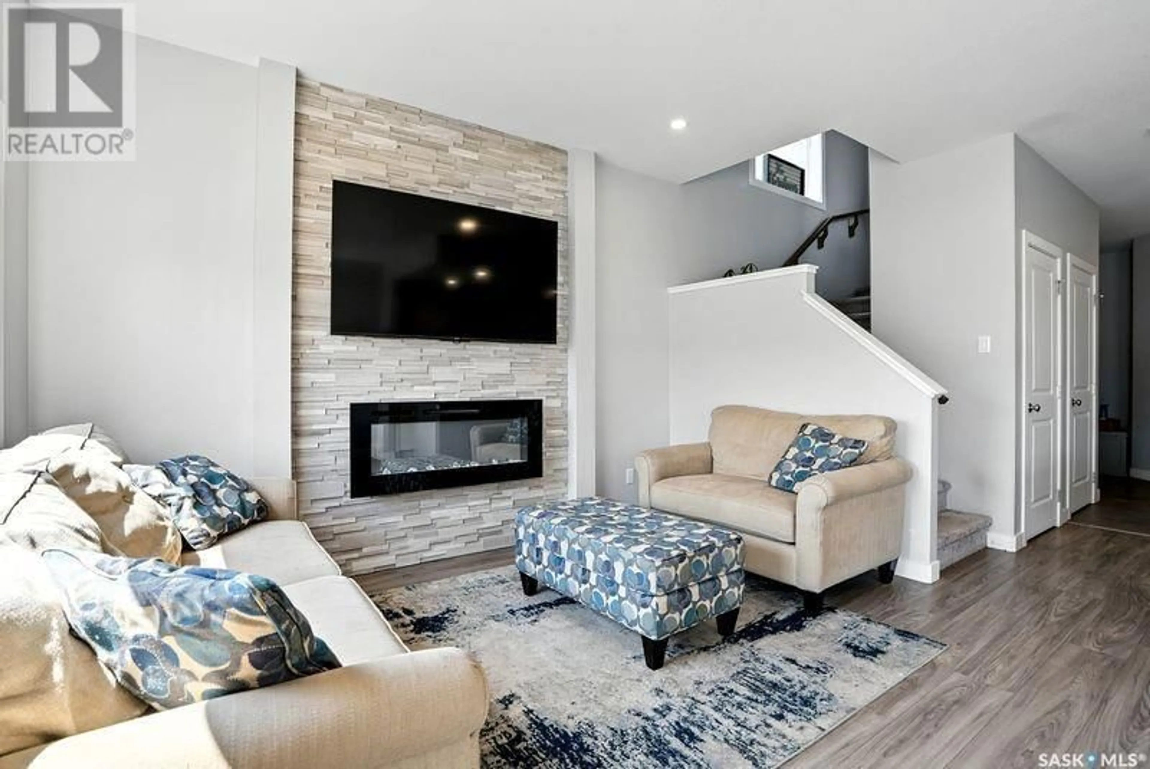 Living room with furniture, unknown for 114 GERMAIN COURT, Saskatoon Saskatchewan S7W0Y3