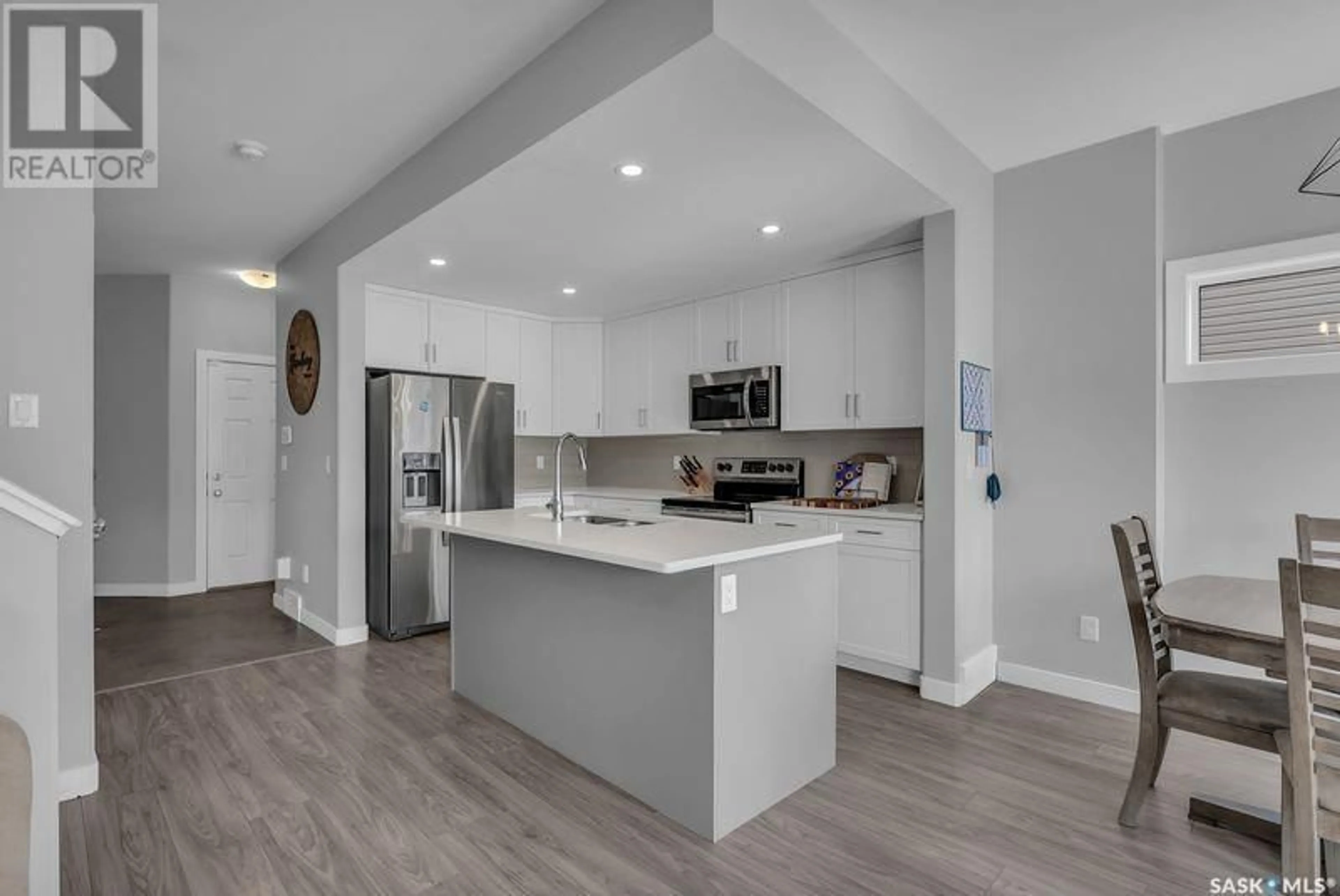 Open concept kitchen, unknown for 114 GERMAIN COURT, Saskatoon Saskatchewan S7W0Y3