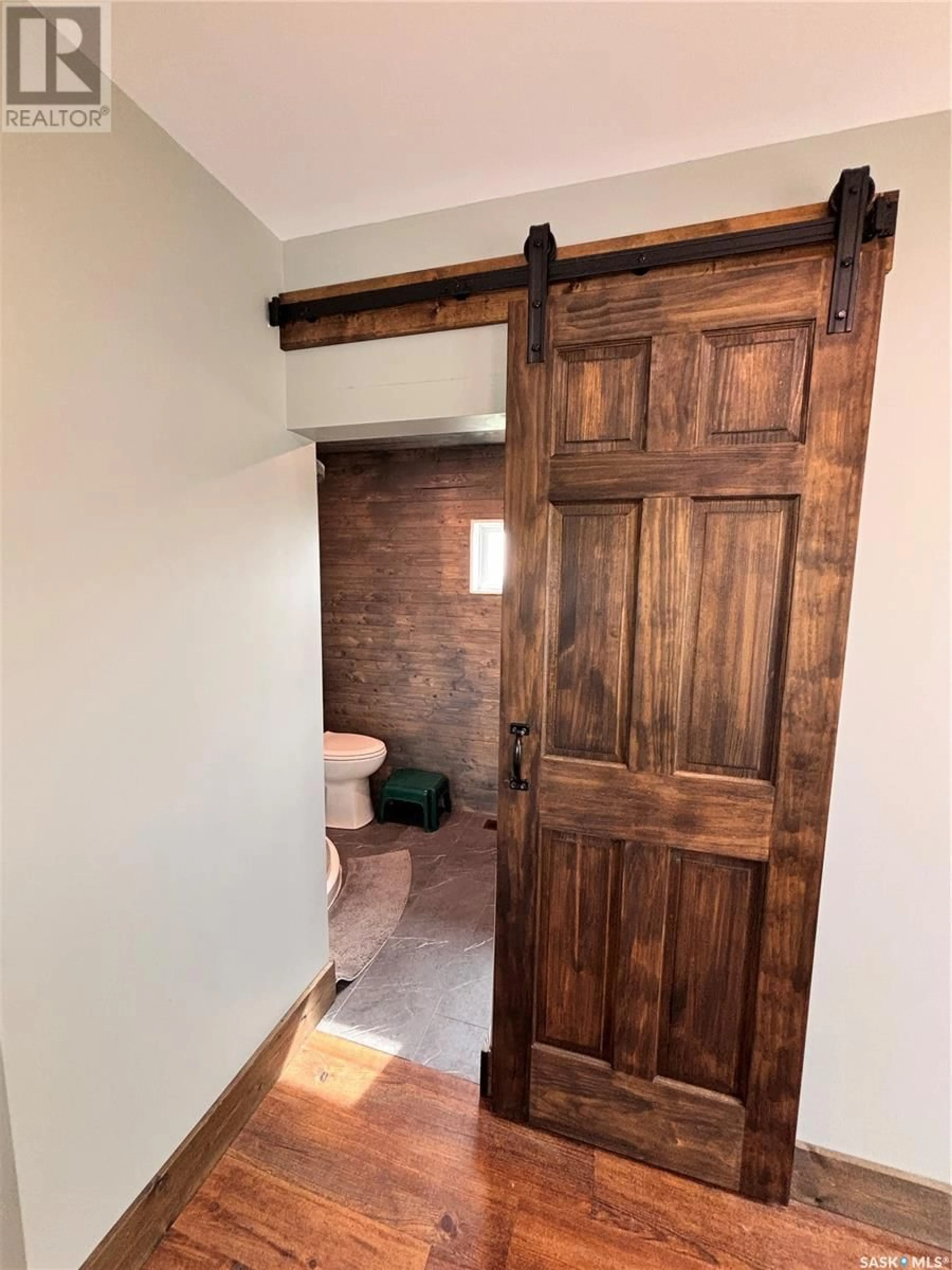 Indoor entryway for STOCKWELL LAKE ACREAGE, Fertile Valley Rm No. 285 Saskatchewan S0L0L0