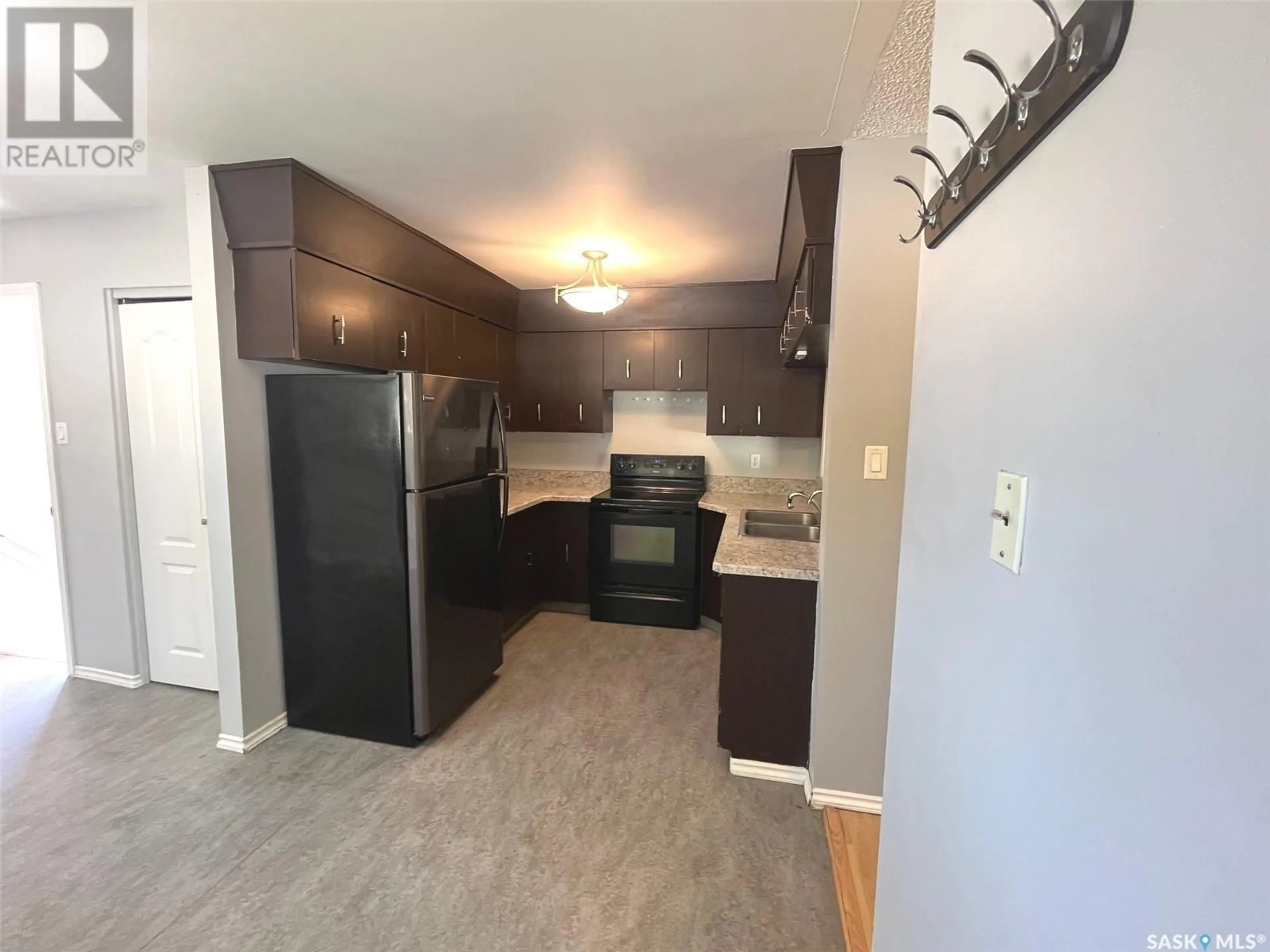 Standard kitchen, unknown for 119 MIKKELSON DRIVE, Regina Saskatchewan S4T7L4