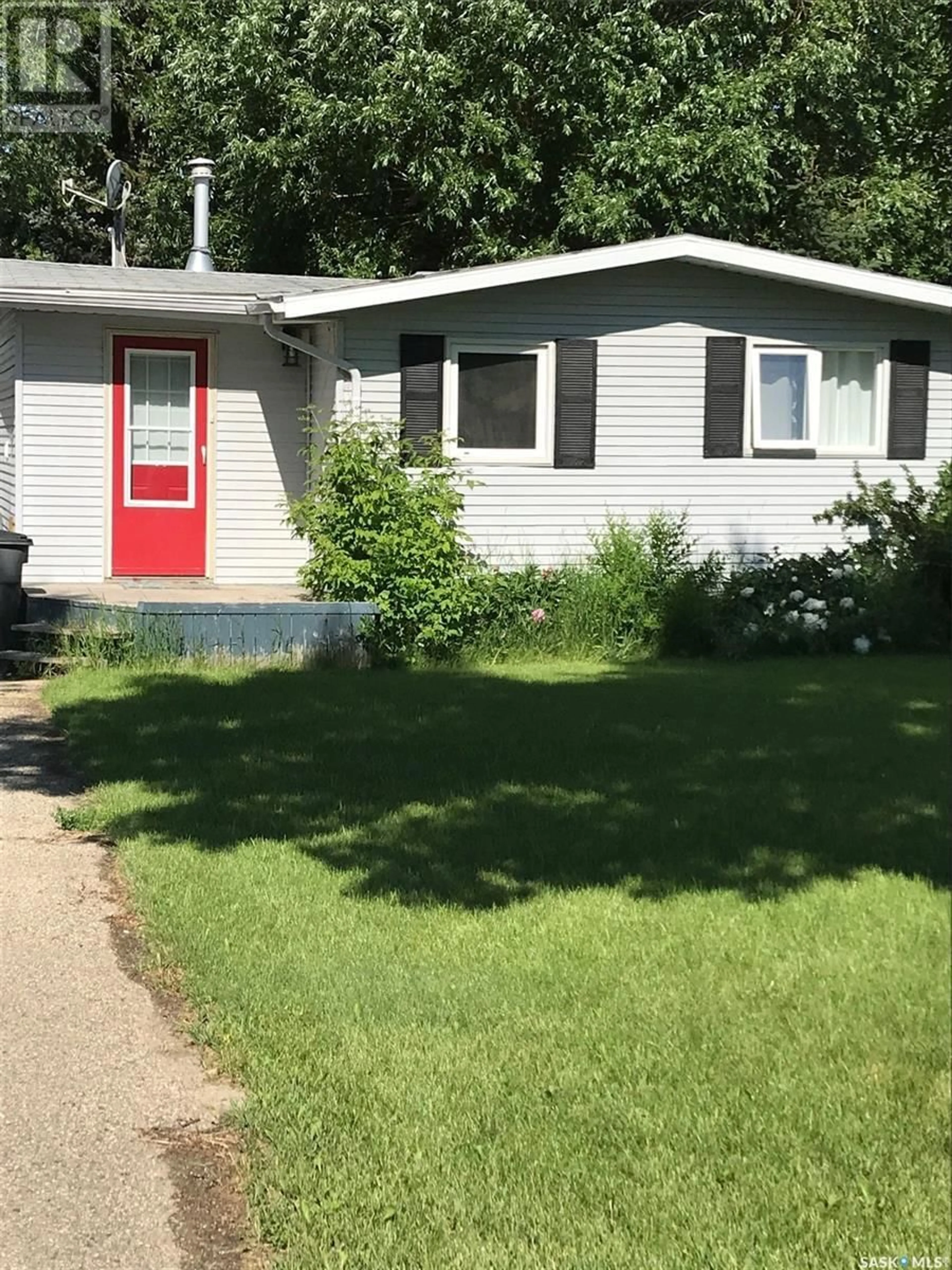 Home with vinyl exterior material, street for 316 5TH STREET, Carlyle Saskatchewan S0C0R0