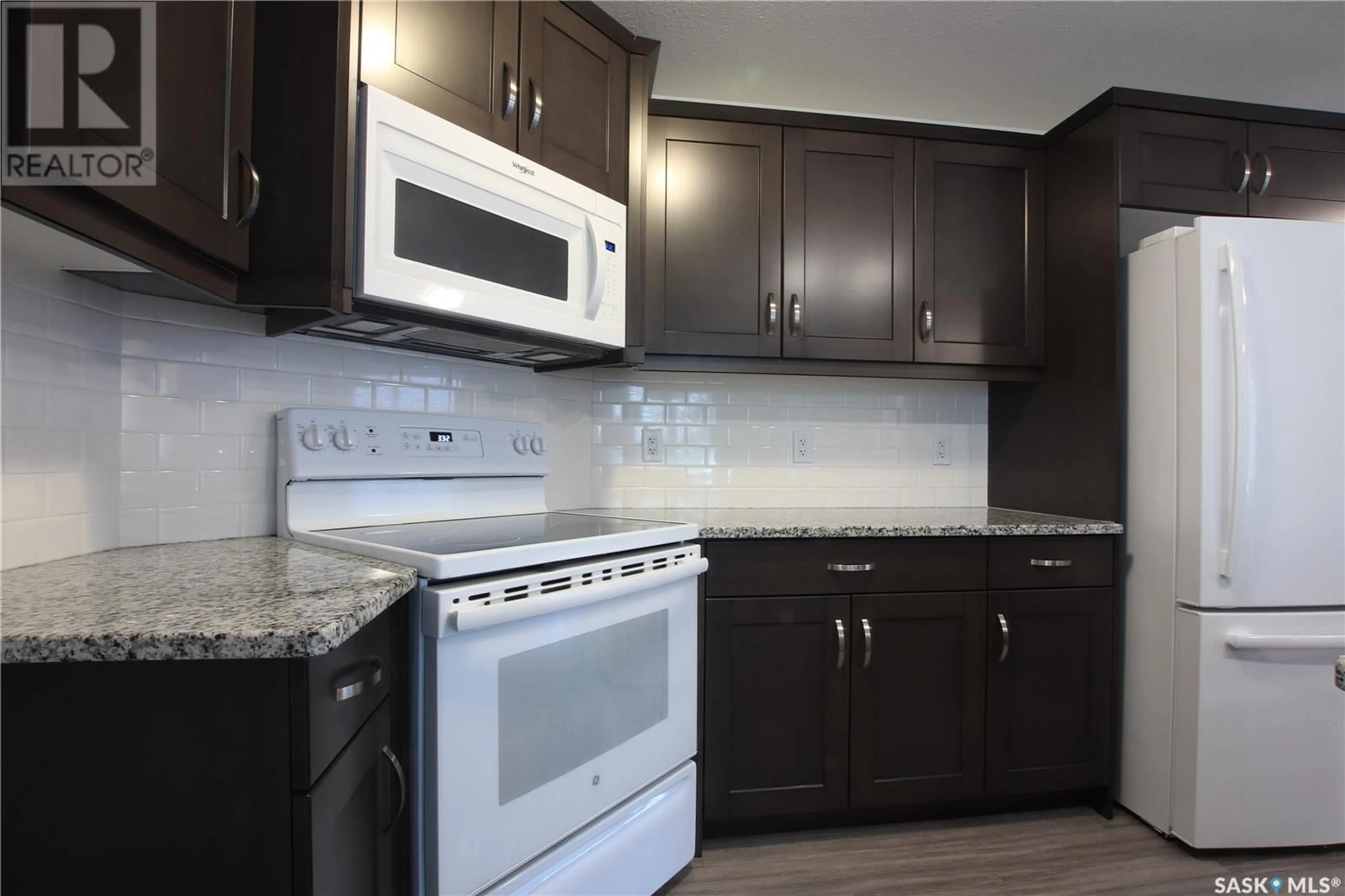 Standard kitchen, unknown for 374 WASCANA STREET, Regina Saskatchewan S4R4H9