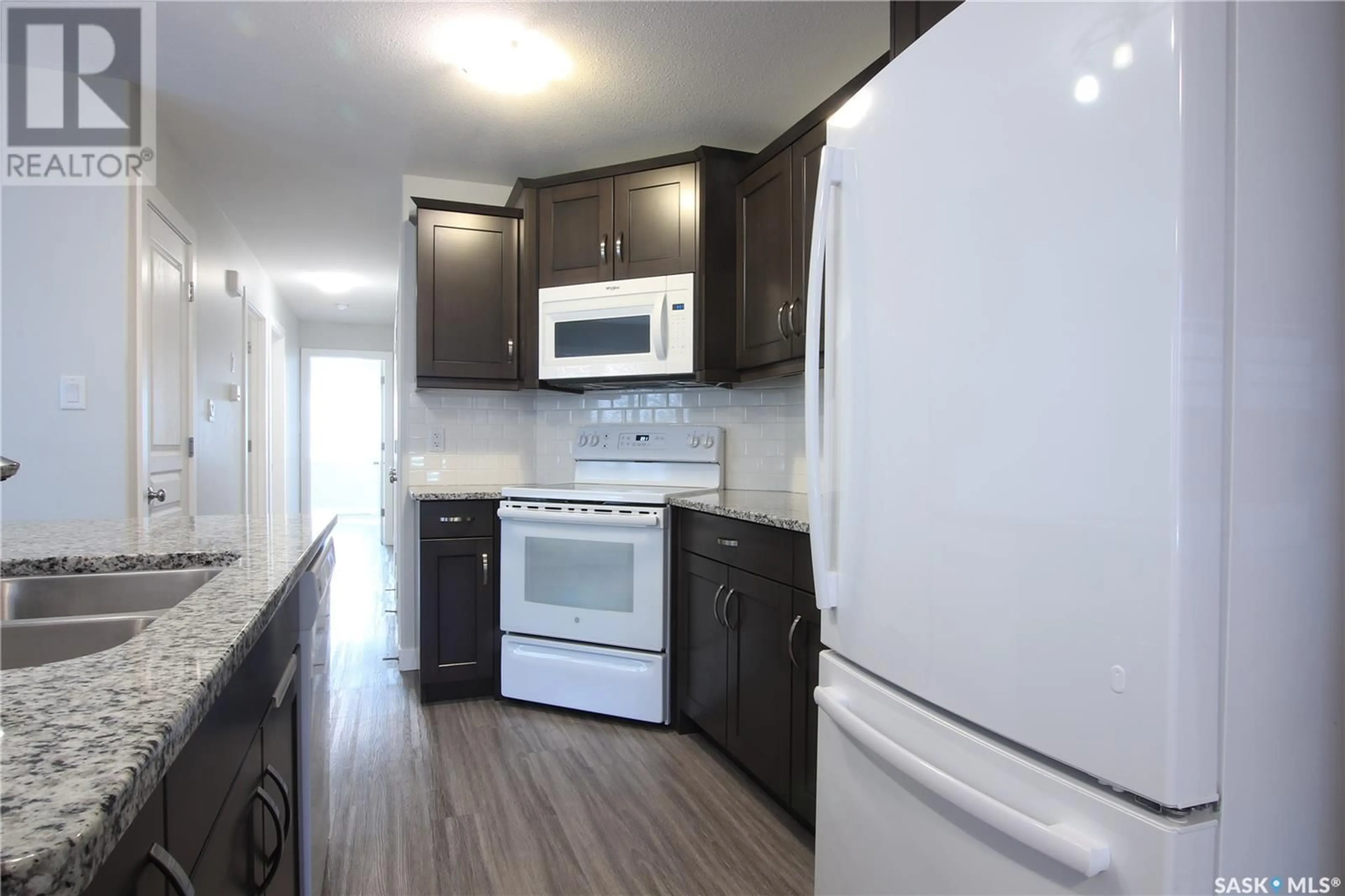 Standard kitchen, unknown for 374 WASCANA STREET, Regina Saskatchewan S4R4H9