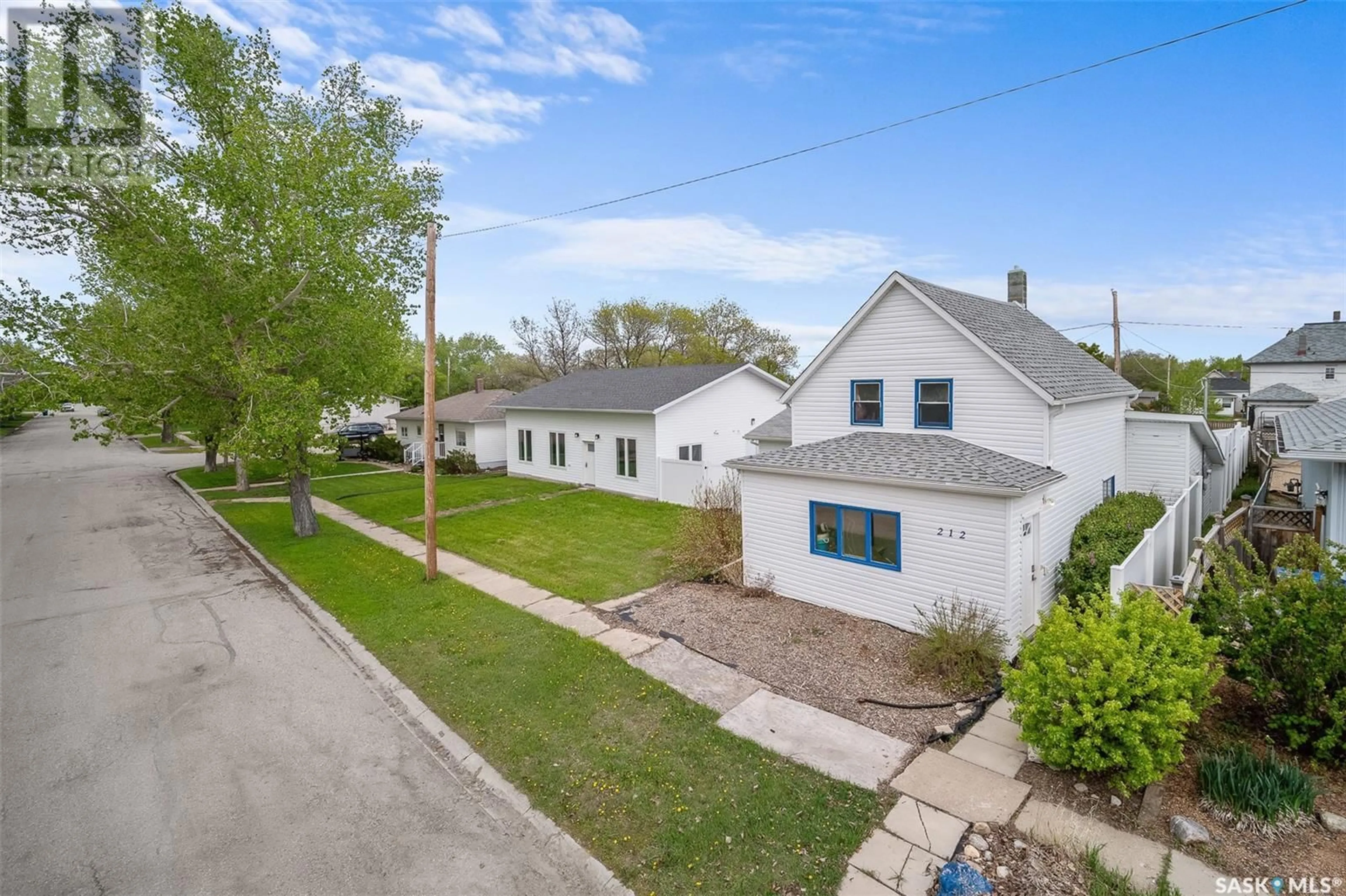 A pic from outside/outdoor area/front of a property/back of a property/a pic from drone, street for 212 MAIN STREET, Rouleau Saskatchewan S0G4H0