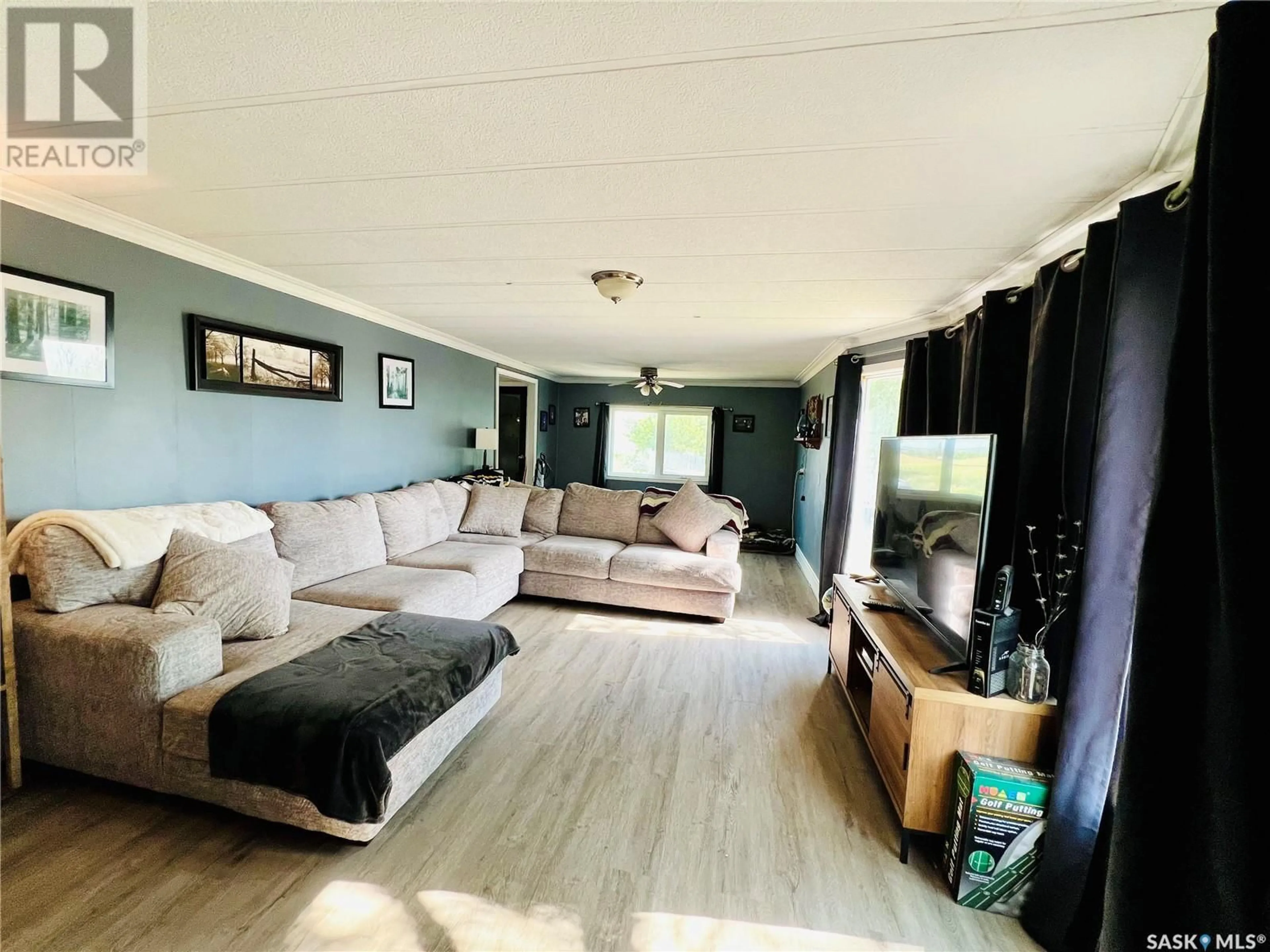 Living room with furniture, unknown for #28 - 701 11TH AVENUE, Swift Current Saskatchewan S9H4M5