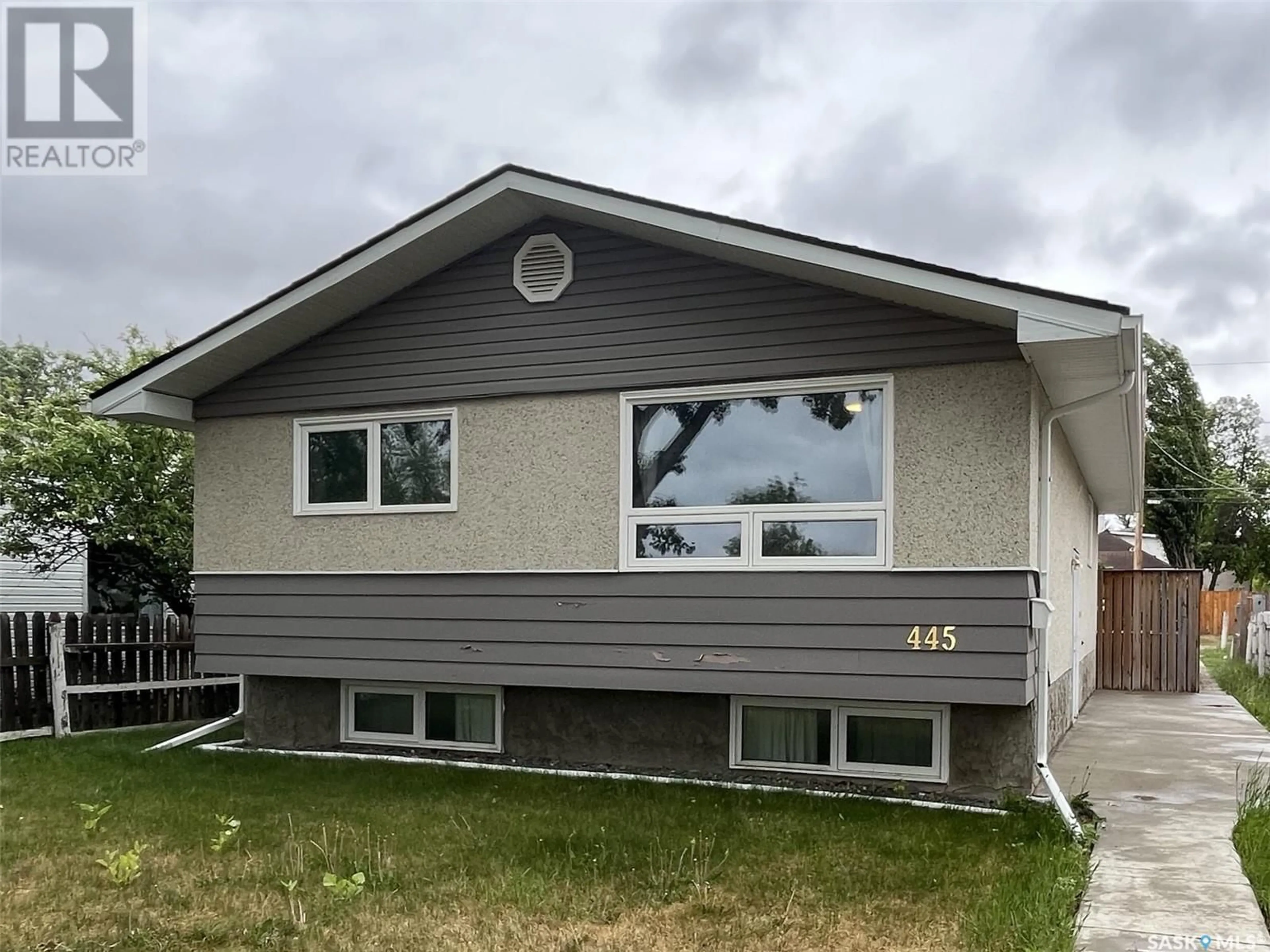 Home with vinyl exterior material, unknown for 445 11TH STREET, Prince Albert Saskatchewan S6V1A8