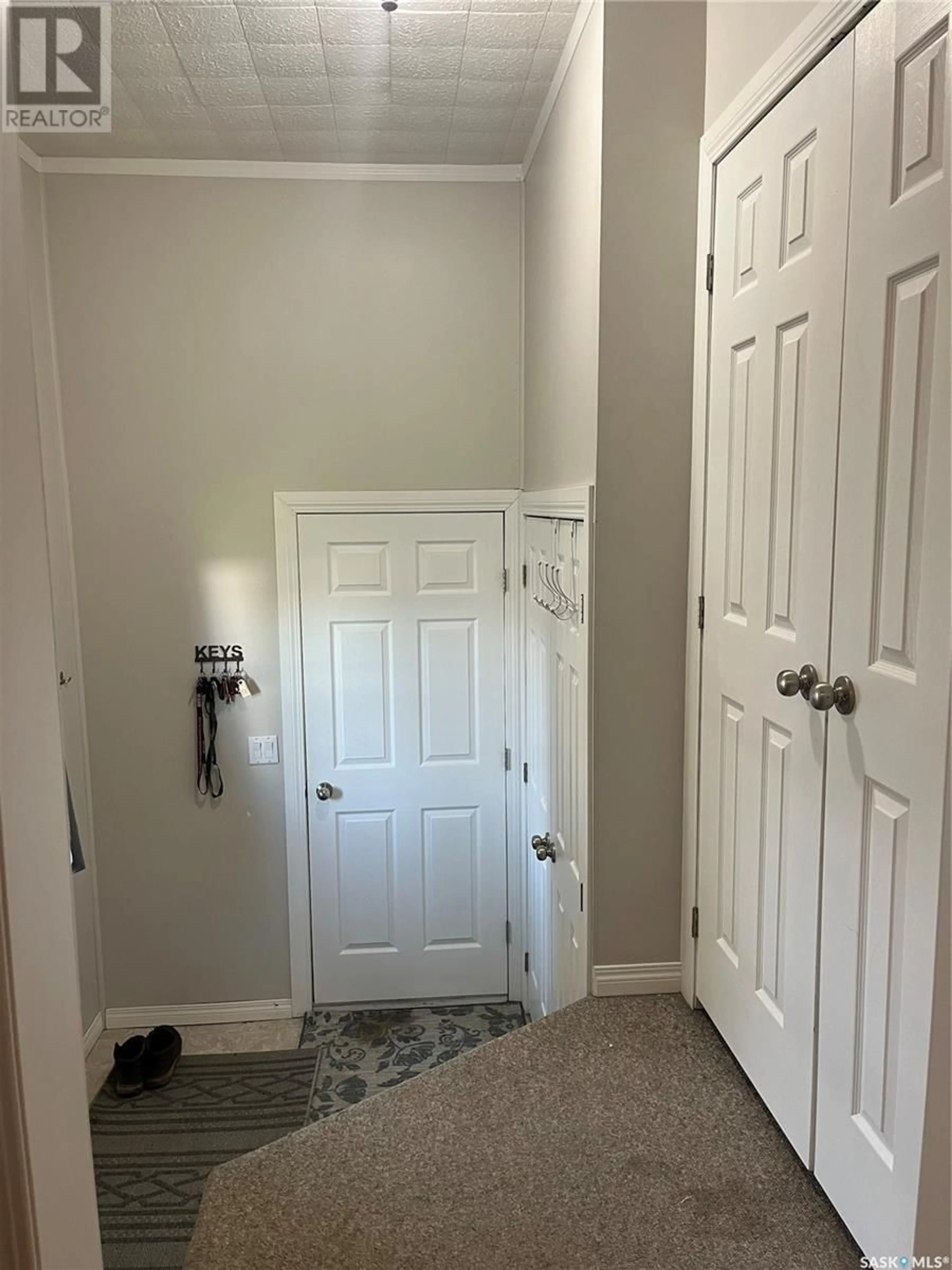 Indoor entryway for 5004 TELEGRAPH STREET, Macklin Saskatchewan S0L2C0