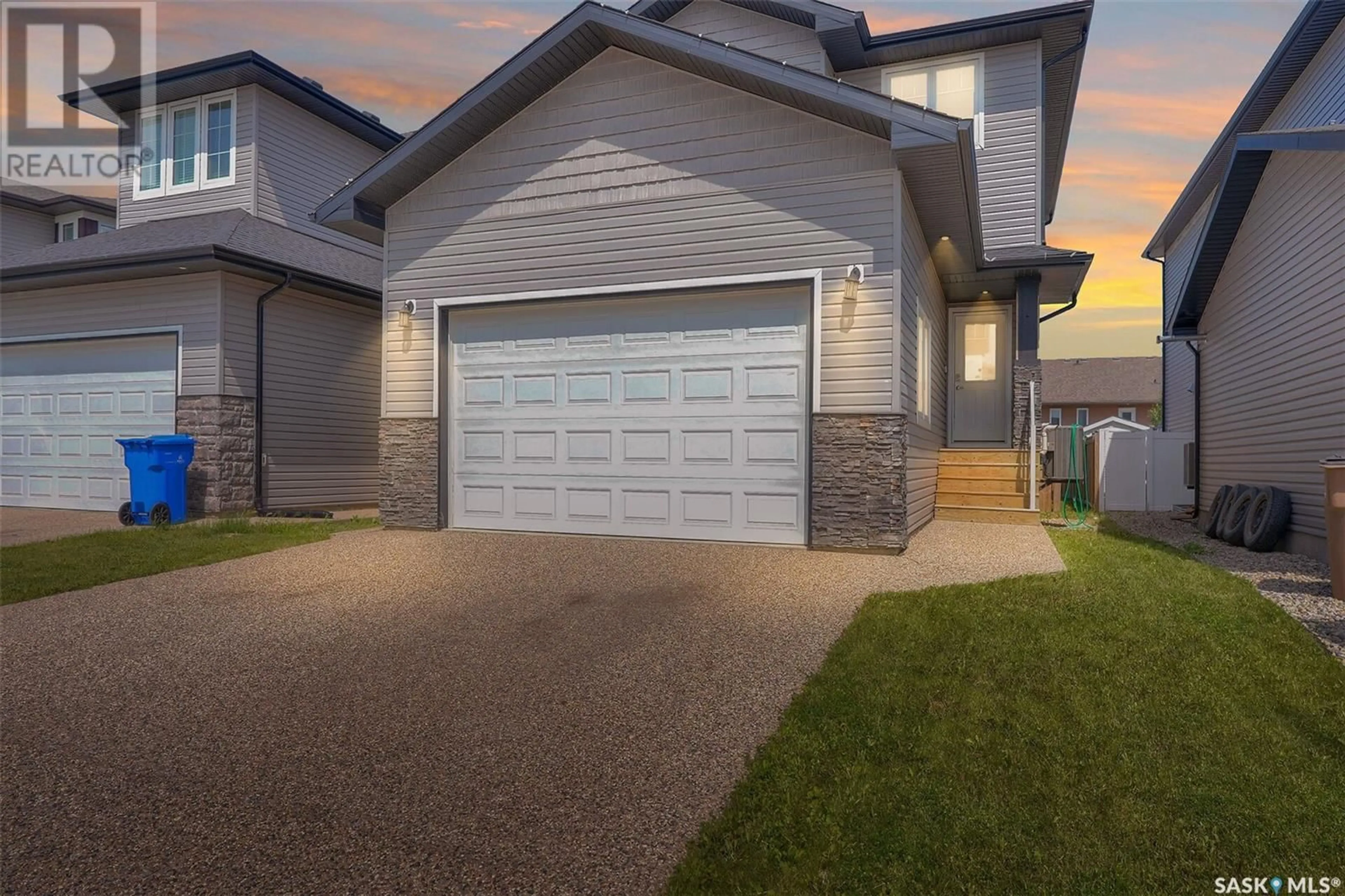 Home with vinyl exterior material, street for 4830 GREEN APPLE DRIVE, Regina Saskatchewan S4V3L2
