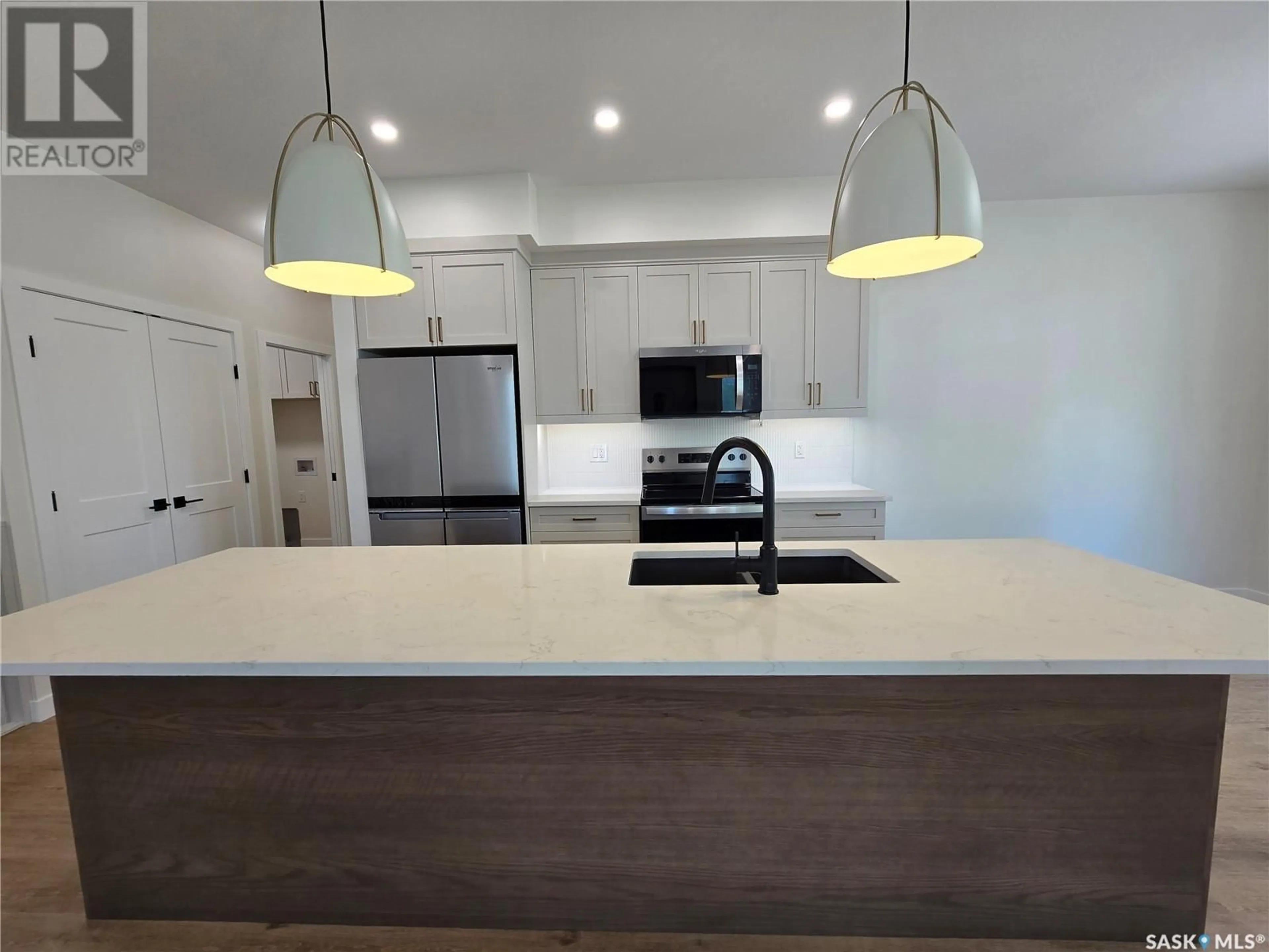 Open concept kitchen, unknown for 44 KENNEY CRESCENT, Weyburn Saskatchewan S4H1L3