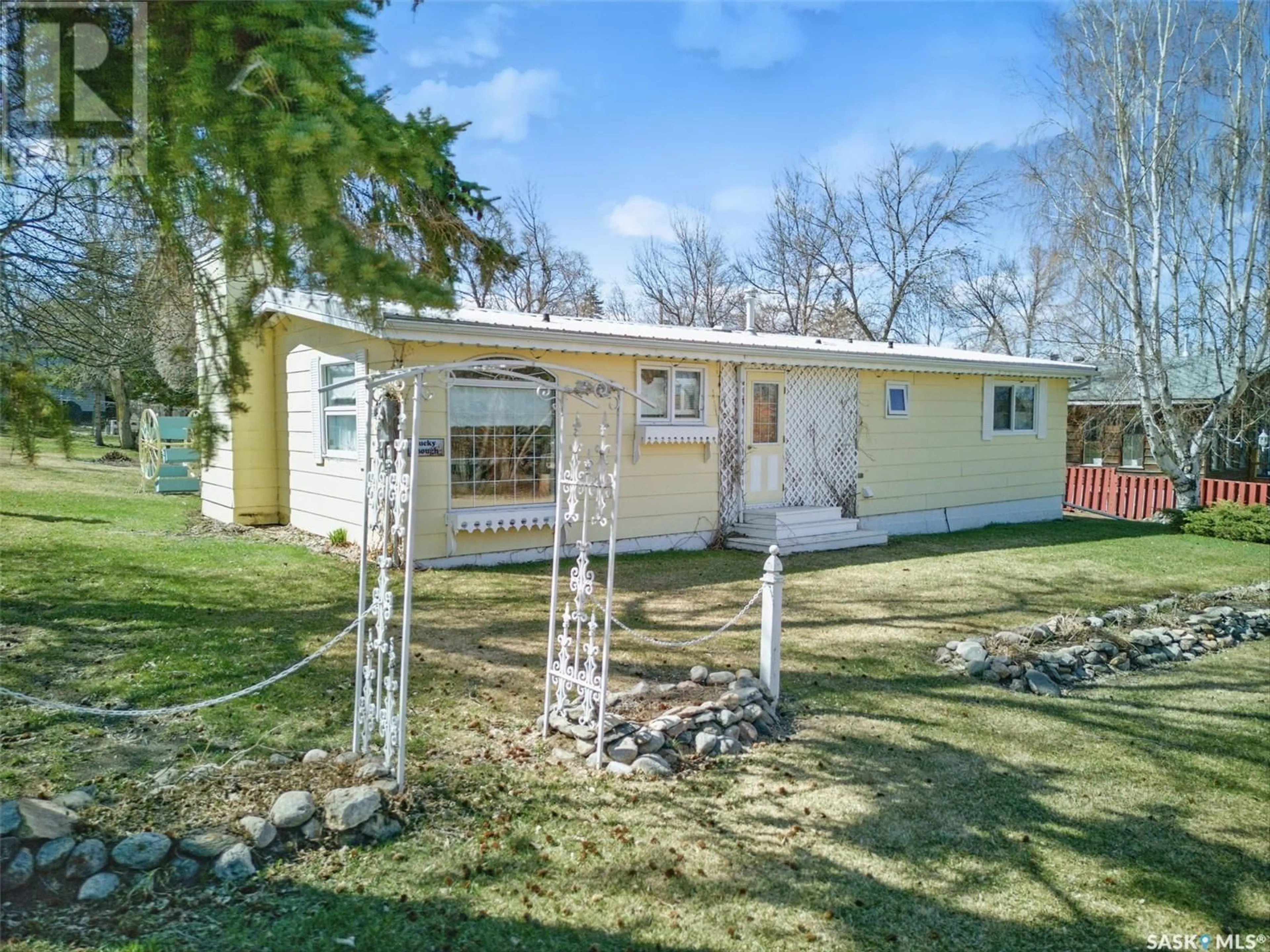 A pic from outside/outdoor area/front of a property/back of a property/a pic from drone, unknown for 108 RICHARD STREET, Manitou Beach Saskatchewan S0K4T1