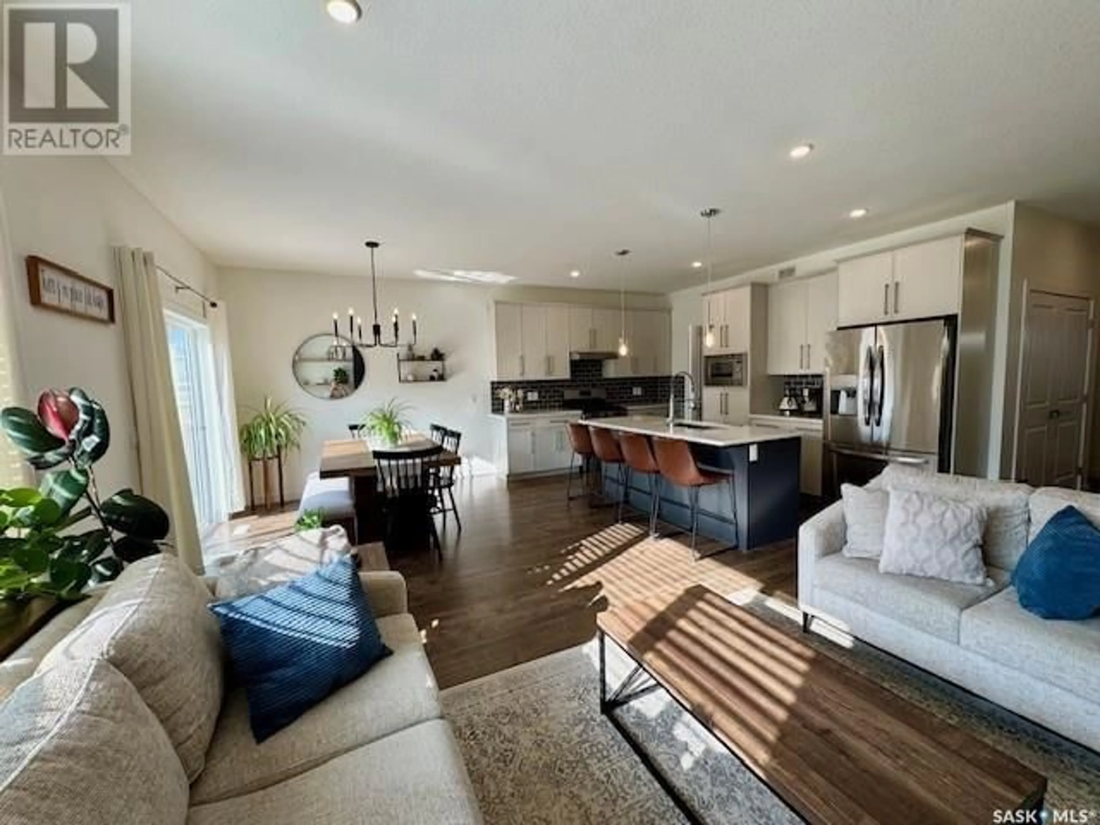 Open concept kitchen, unknown for UNION - 238 STILLING, Saskatoon Saskatchewan S7V0V3