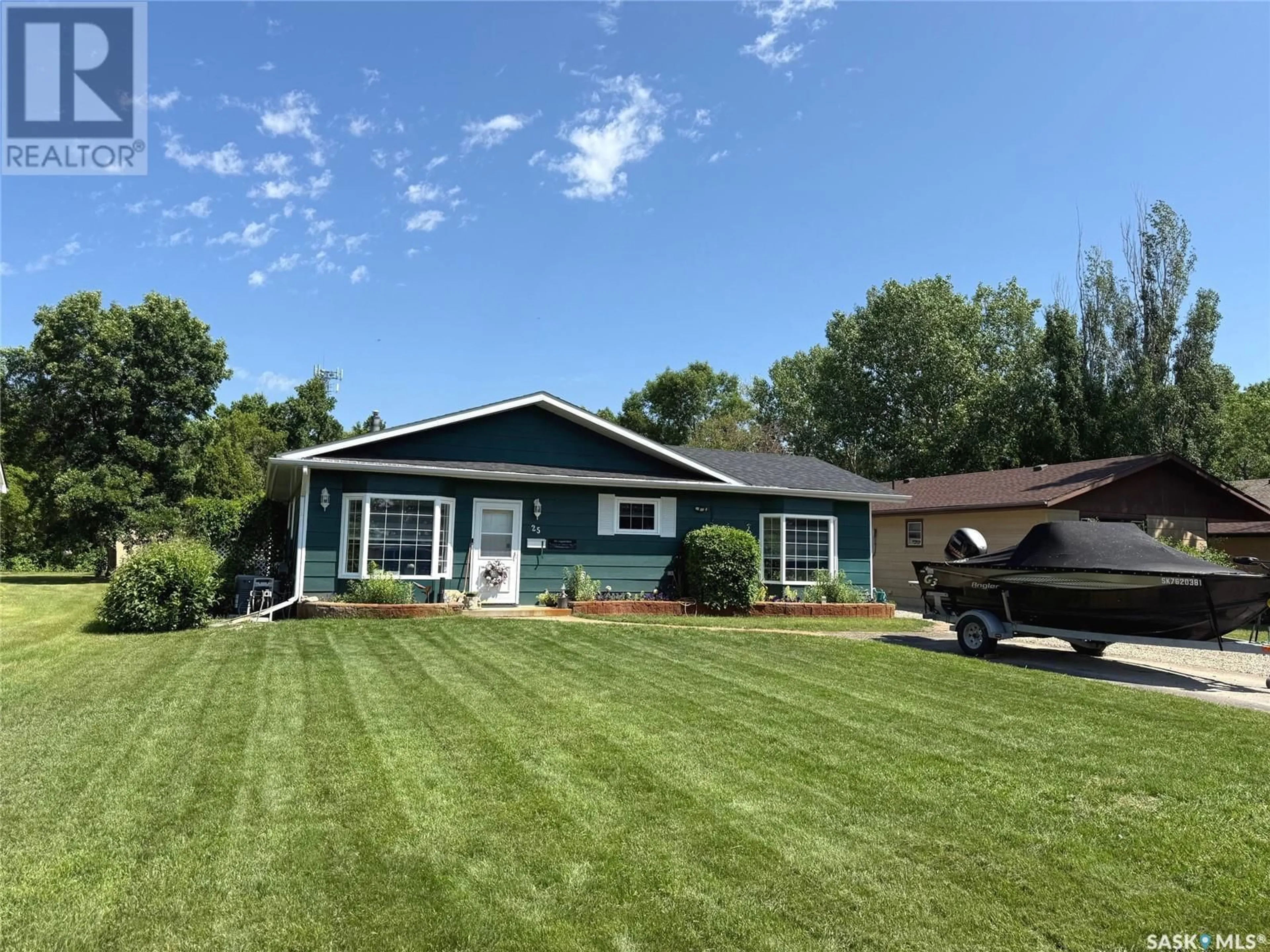 Home with vinyl exterior material, unknown for 25 KATEPWA AVENUE, Katepwa Beach Saskatchewan S0G2Y0