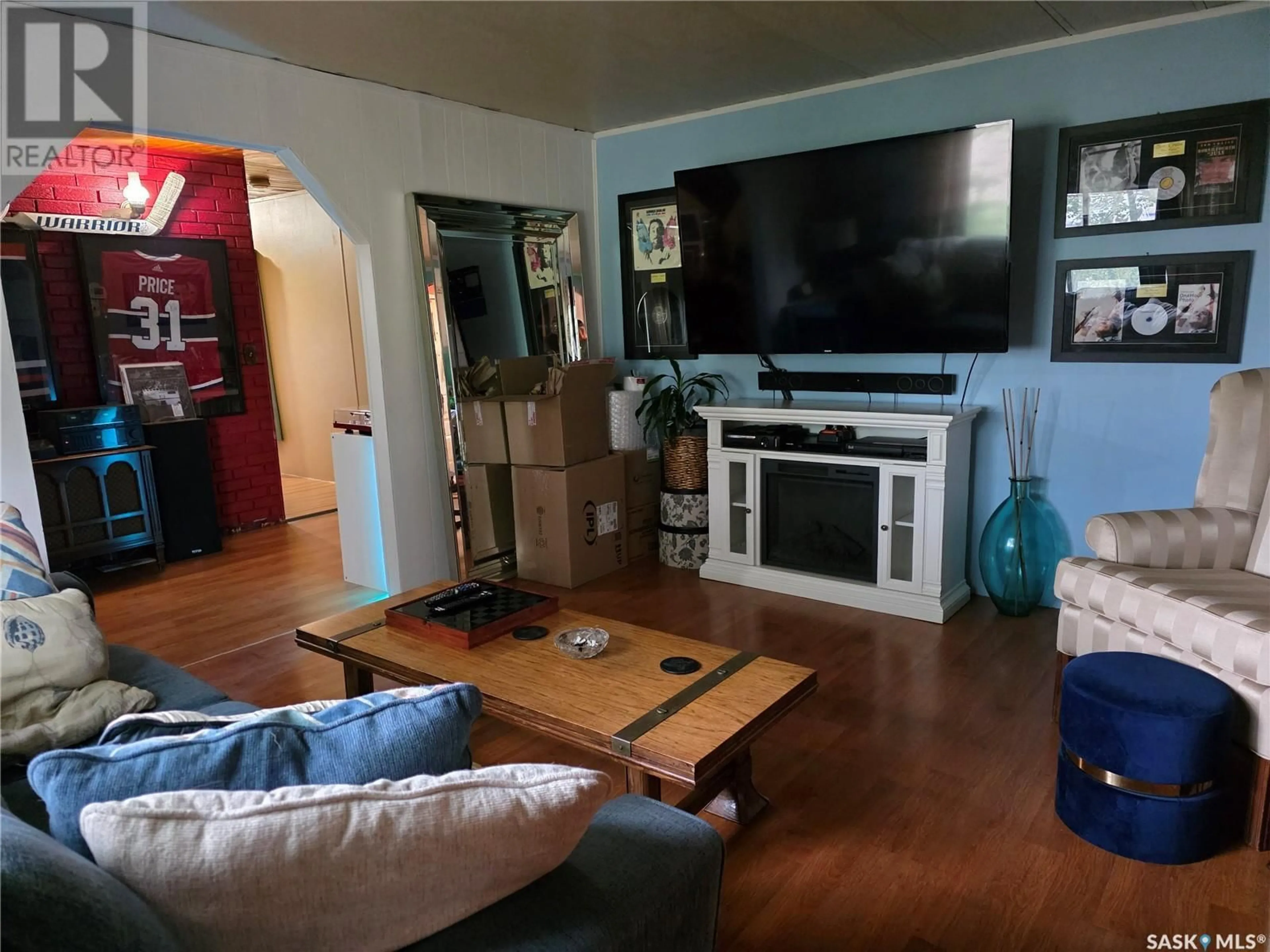 Living room with furniture, unknown for 316 KLASSEN STREET, Herbert Saskatchewan S0H2A0