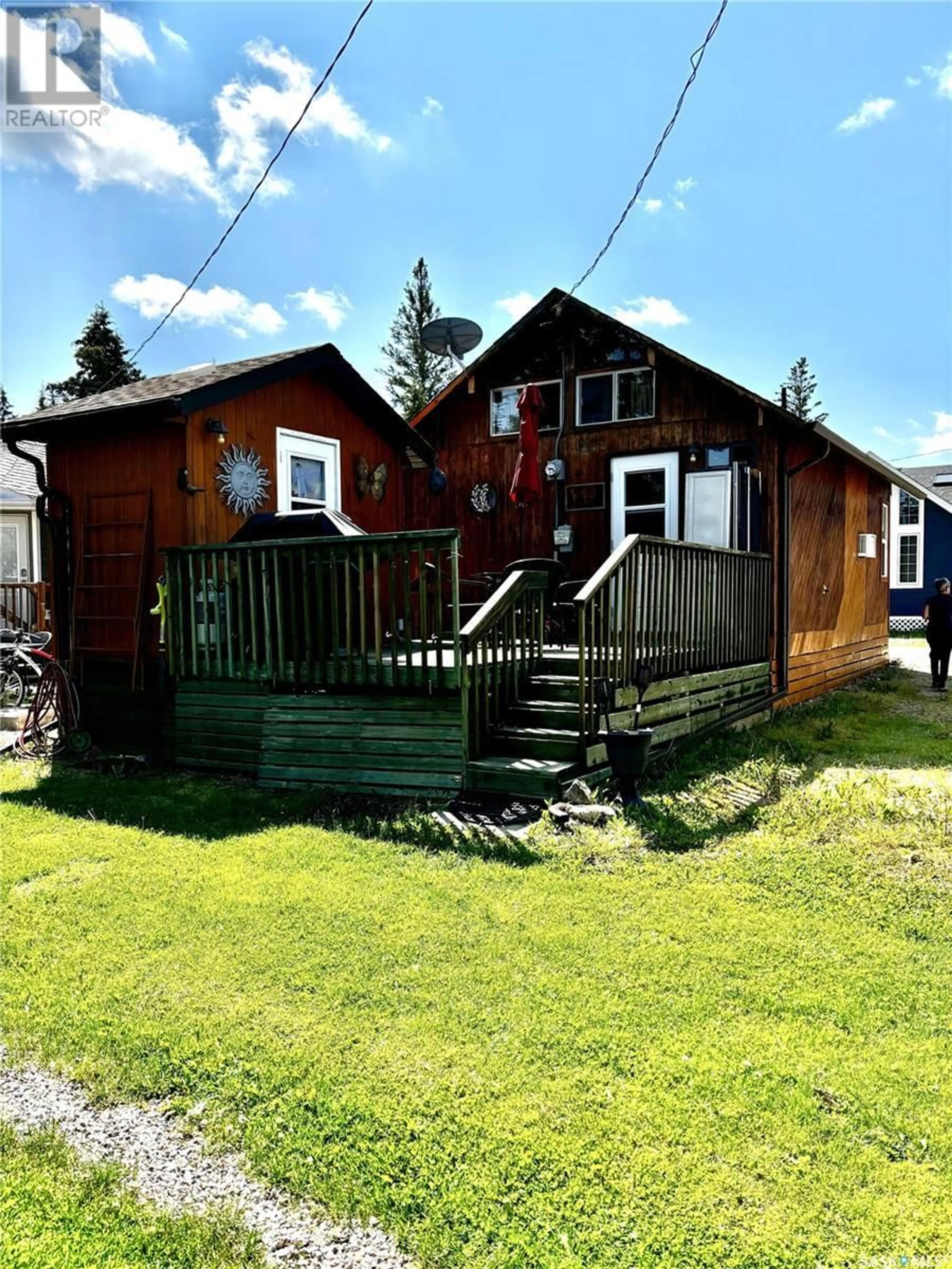 A pic from outside/outdoor area/front of a property/back of a property/a pic from drone, street for 1544 FINCH, Prince Albert National Park Saskatchewan