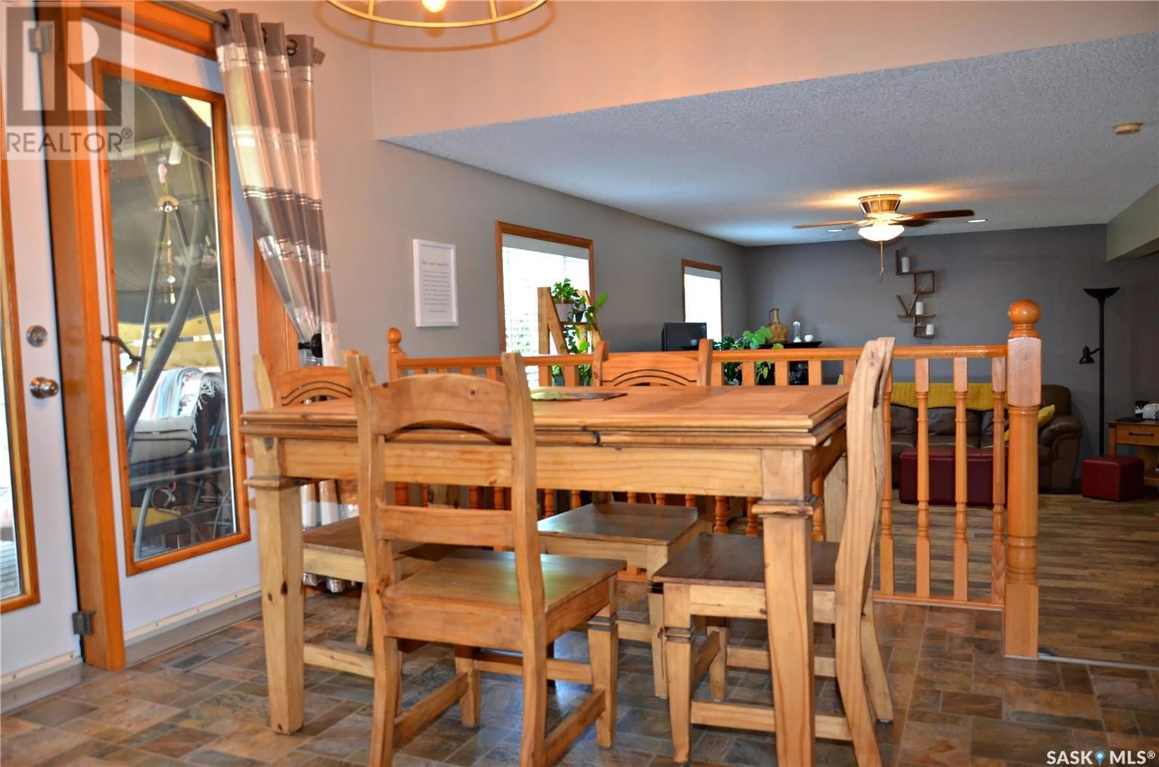 Dining room, wood/laminate floor for 115 HUNT ROAD, Saskatoon Saskatchewan S7L6E6