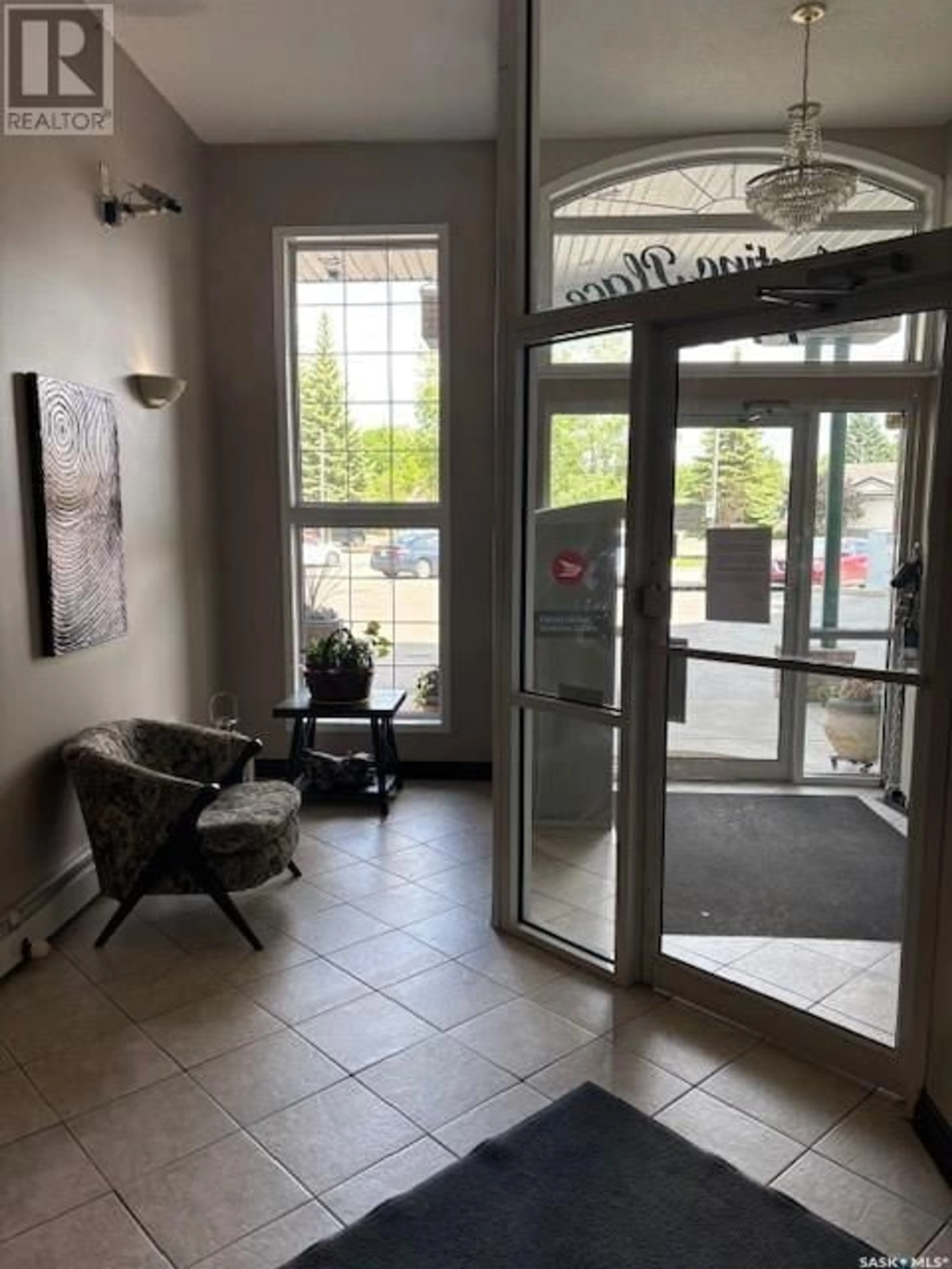 Indoor foyer for 1735 - 315 MCKERCHER DRIVE, Saskatoon Saskatchewan S7H5N8