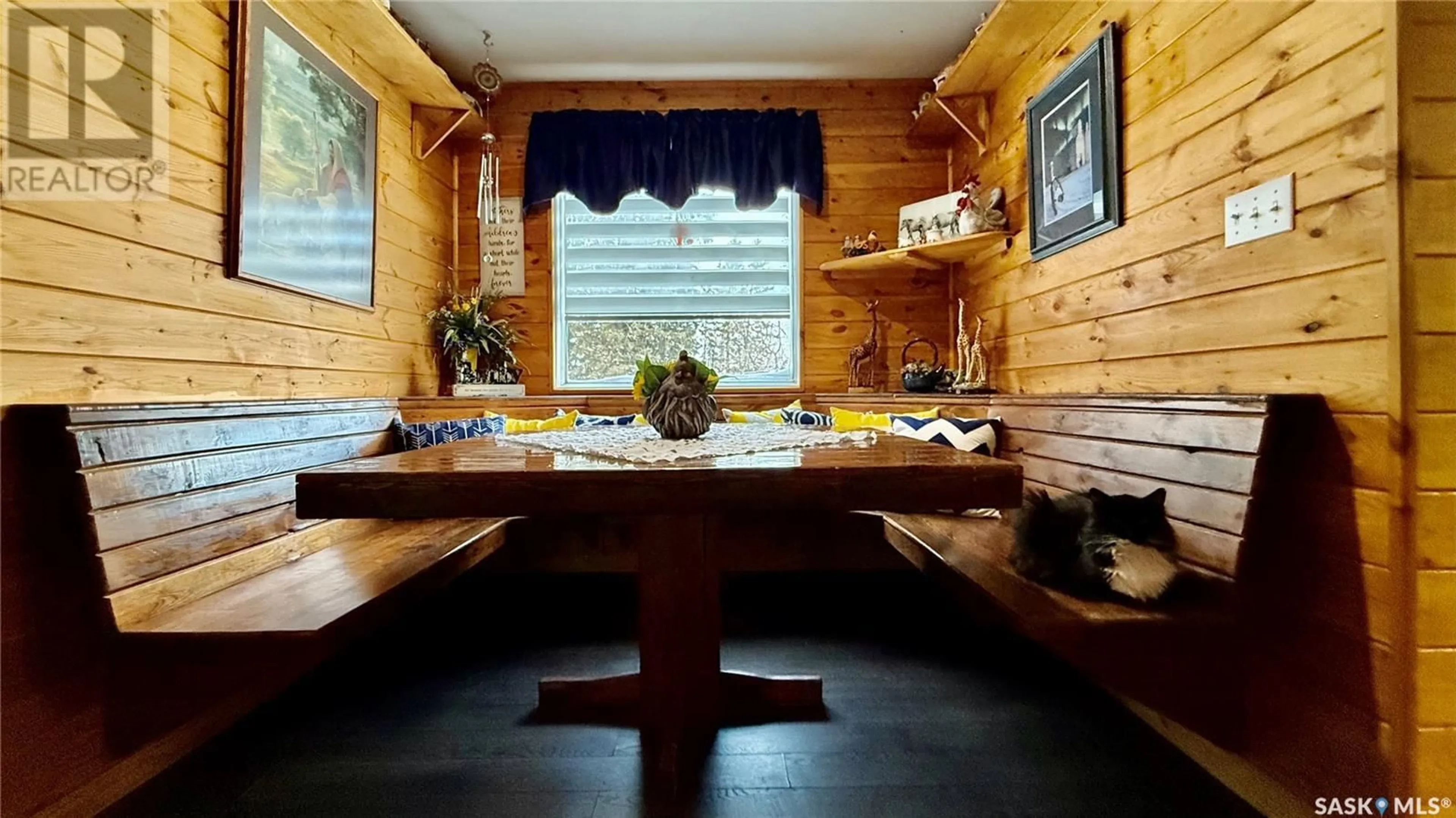 Dining room, wood/laminate floor for 5.38 TORCH RIVER ACREAGE, Torch River Rm No. 488 Saskatchewan S0E1E0