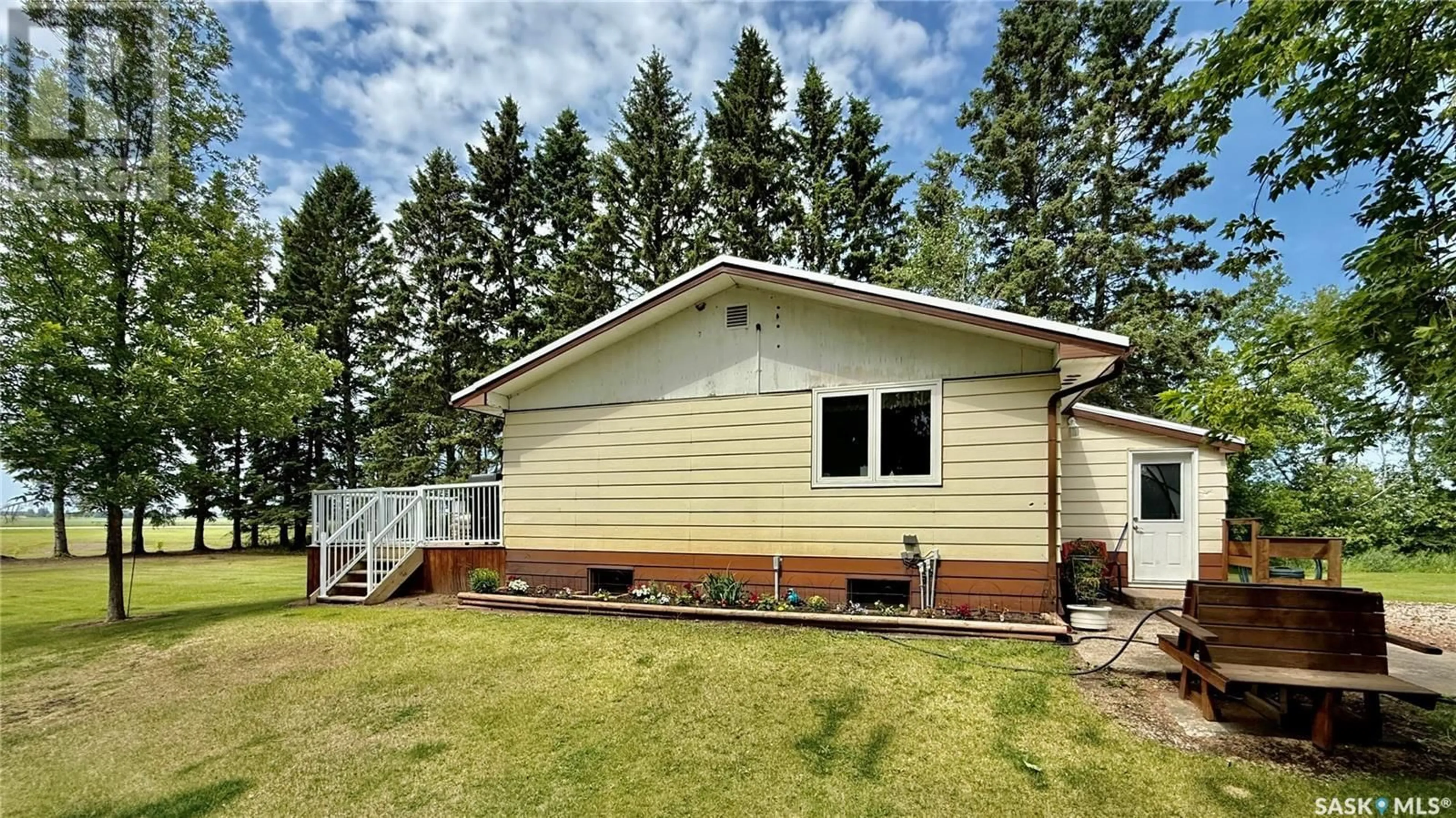 Home with vinyl exterior material, unknown for Two HOME ACREAGE, Torch River Rm No. 488 Saskatchewan S0E1E0