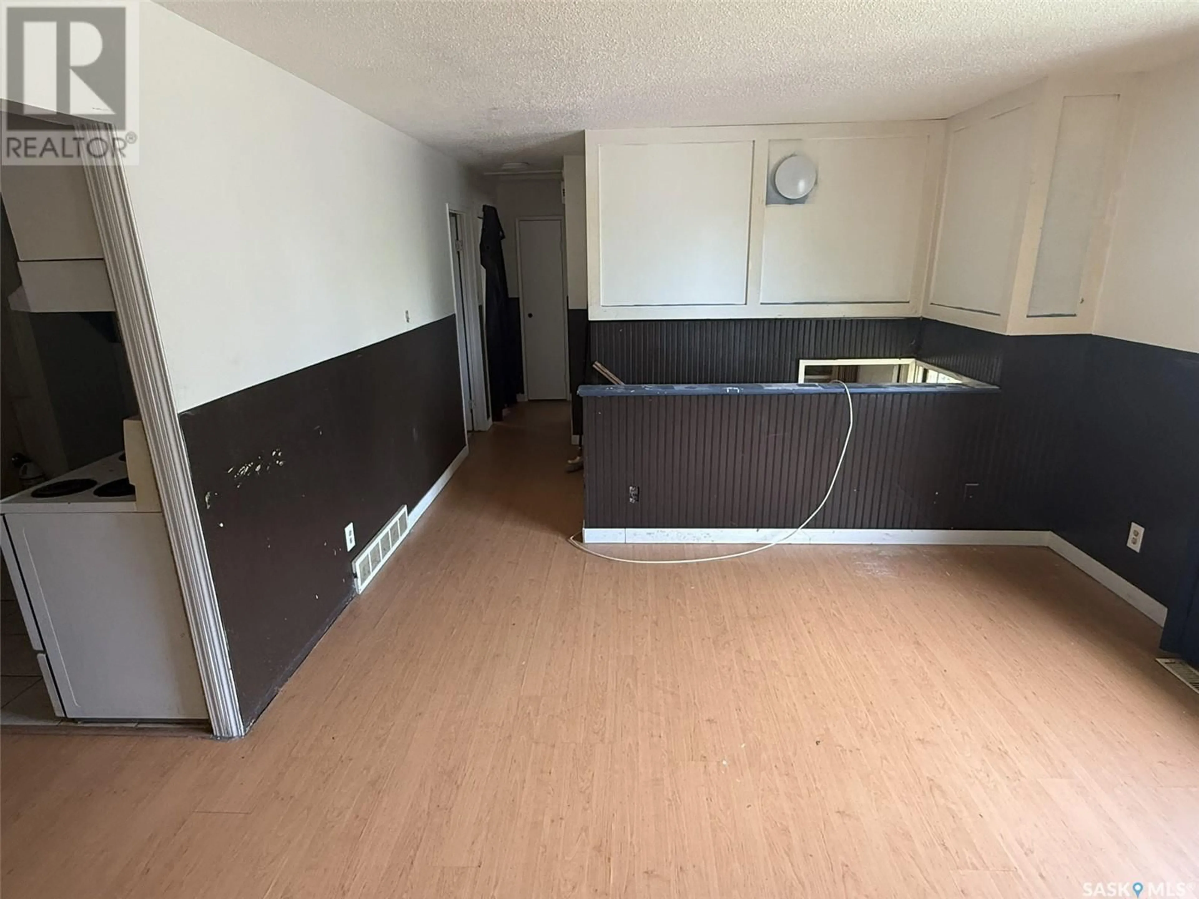A pic of a room for 225 MOWAT CRESCENT, Saskatoon Saskatchewan S7L4X1