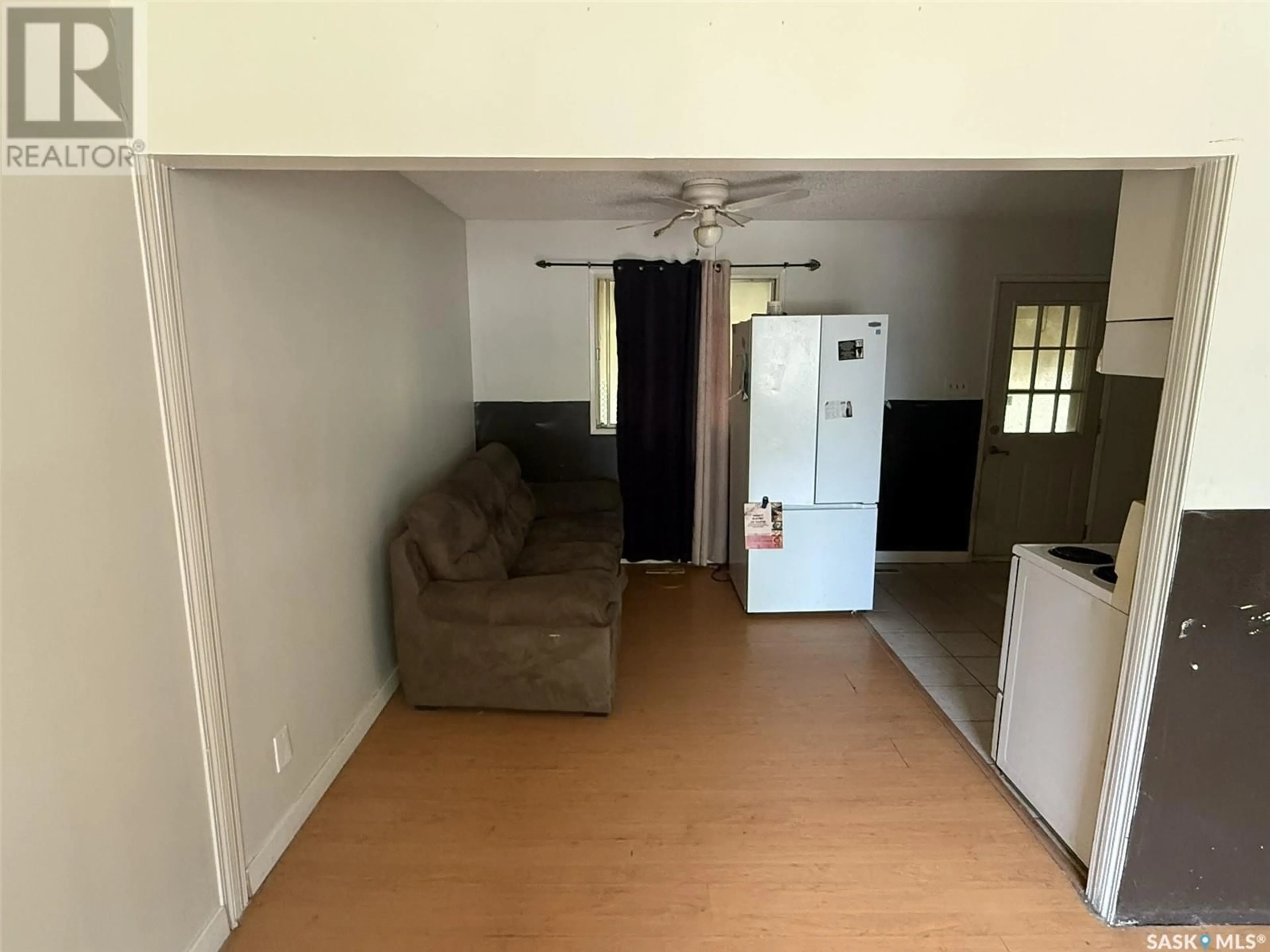A pic of a room for 225 MOWAT CRESCENT, Saskatoon Saskatchewan S7L4X1