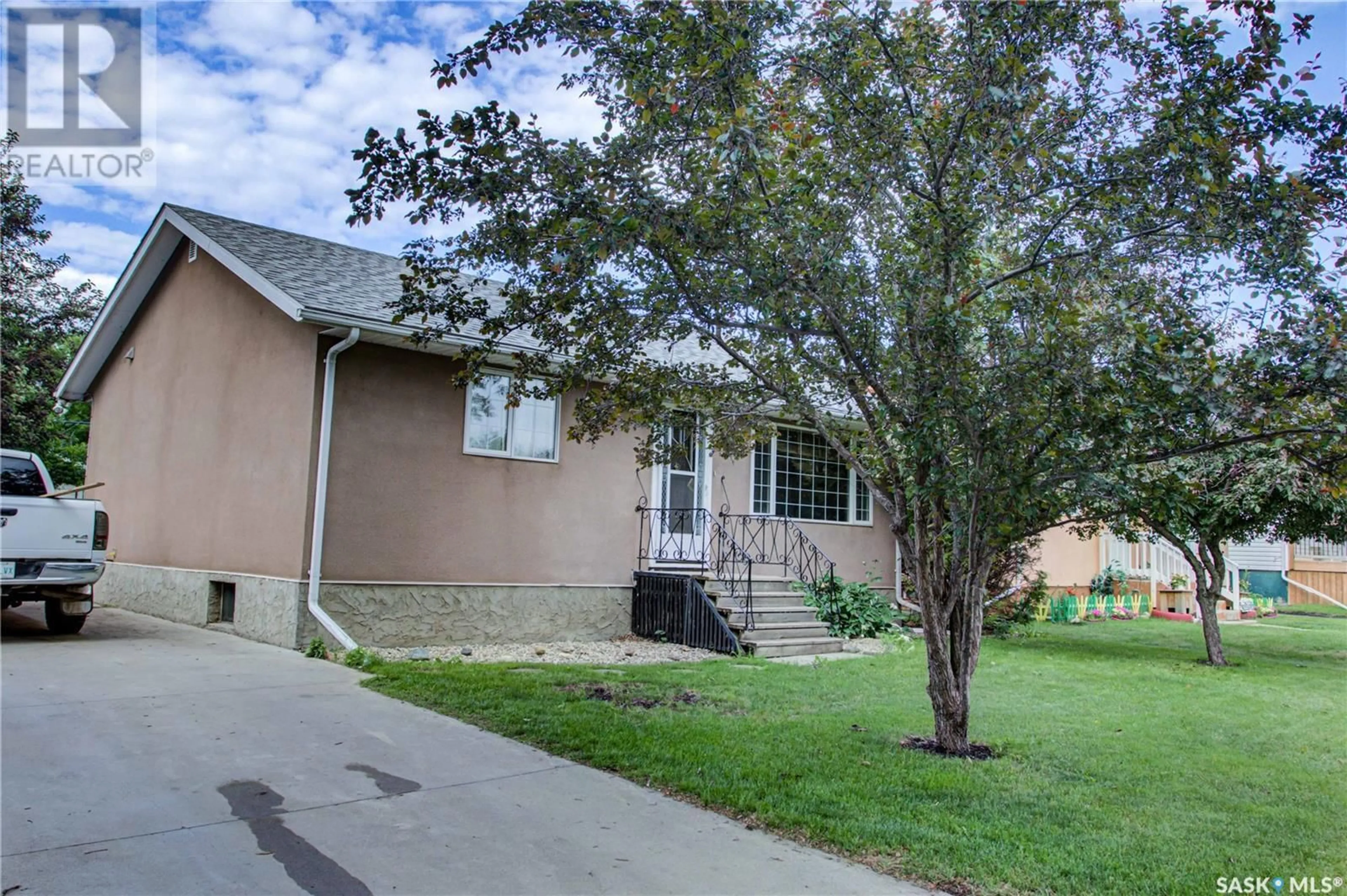 Unknown for E - 514 MACLEOD AVENUE, Melfort Saskatchewan S0E1A0