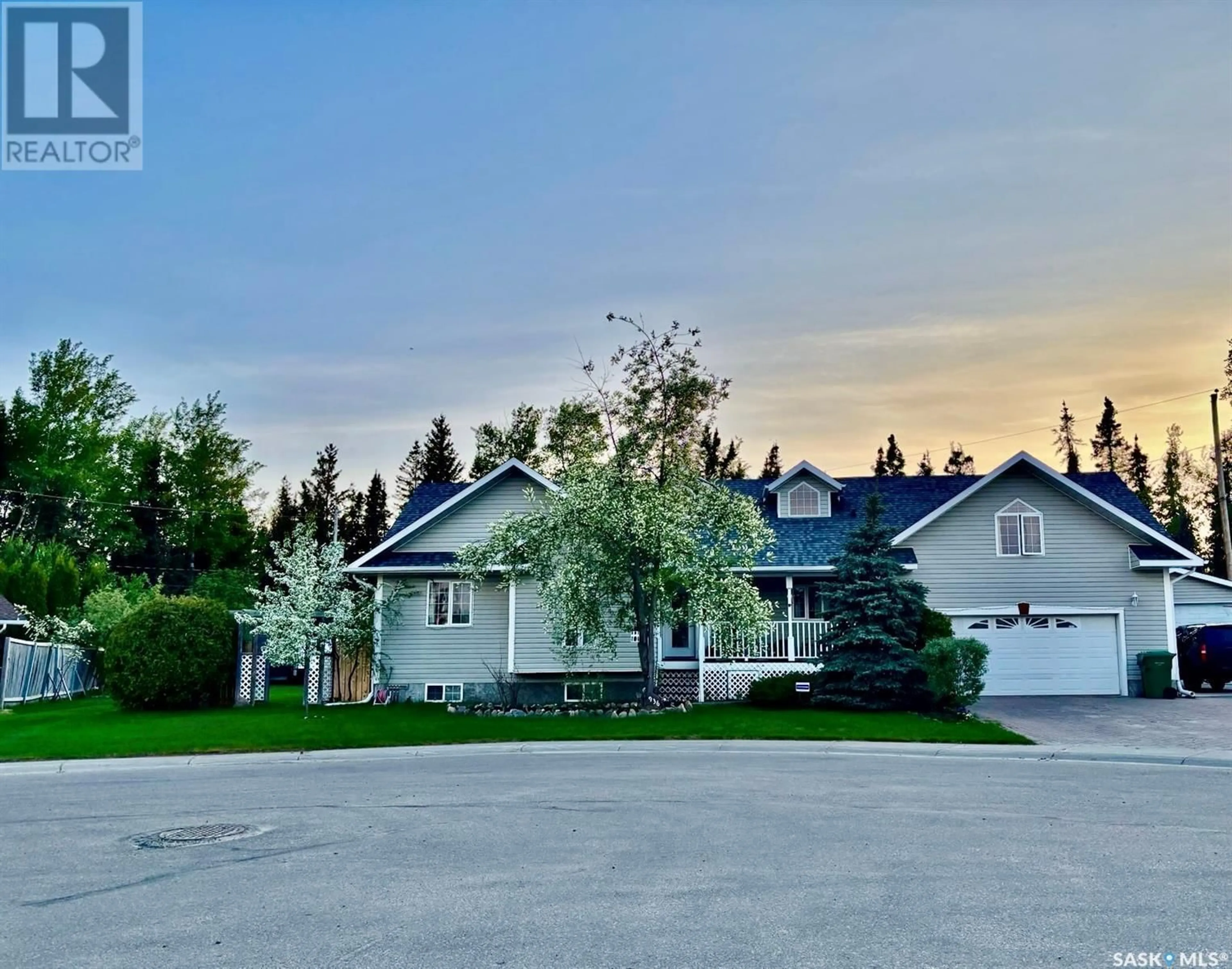 A pic from outside/outdoor area/front of a property/back of a property/a pic from drone, street for 936 THOMPSON CRESCENT, La Ronge Saskatchewan S0J1L0
