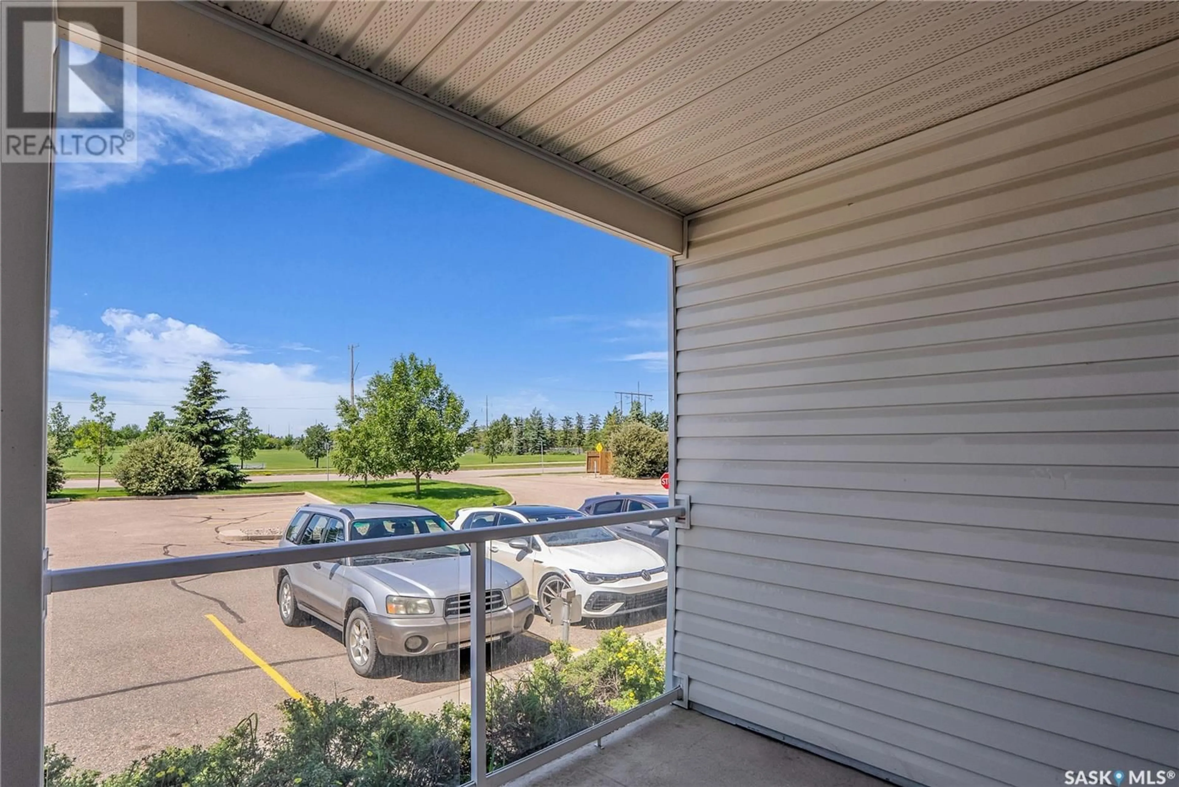 Patio, unknown for 303 - 105 LOWE ROAD, Saskatoon Saskatchewan S7S1P2