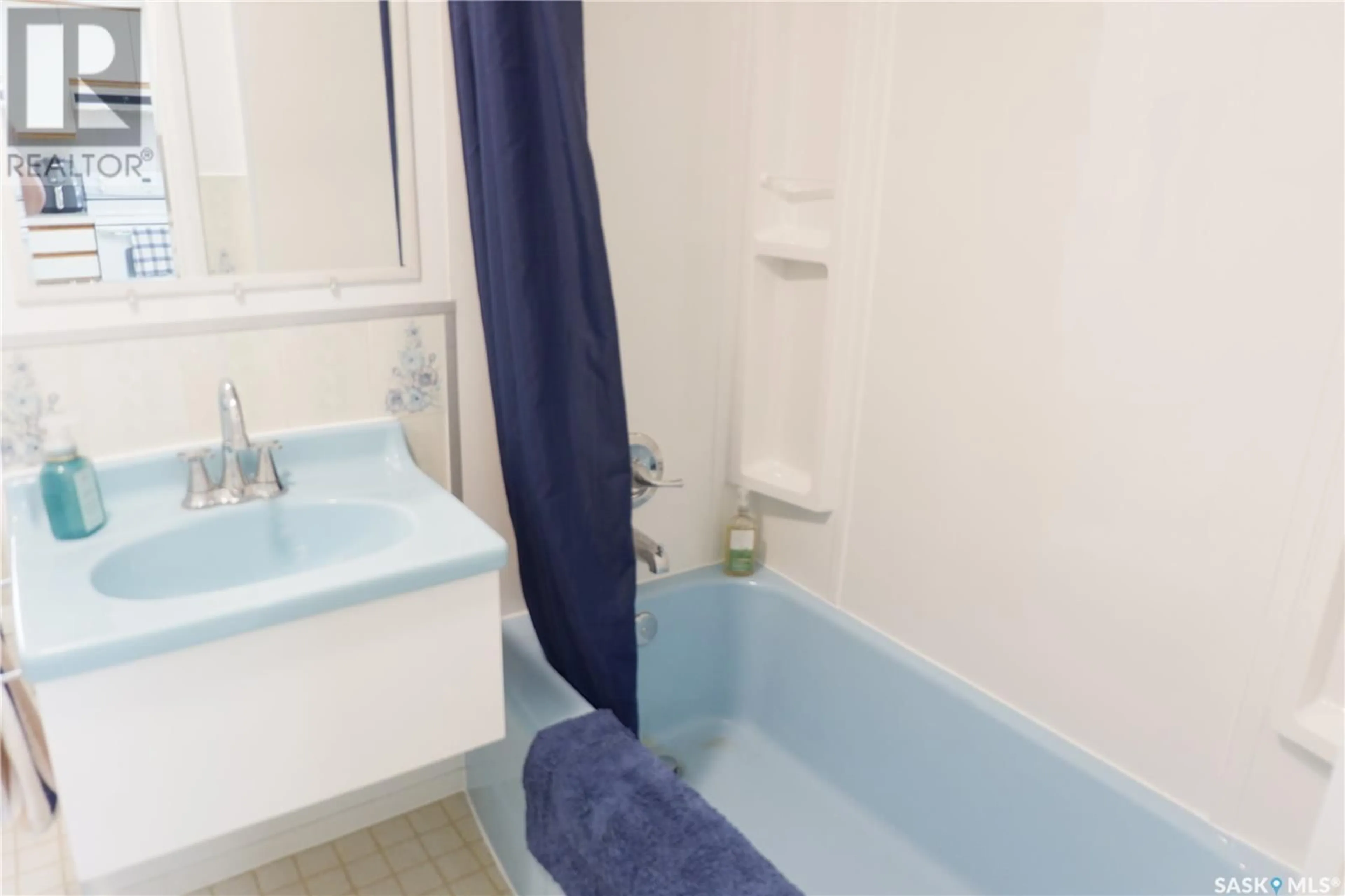 Standard bathroom, unknown for 48 2ND AVENUE, Lafleche Saskatchewan S0H2K0