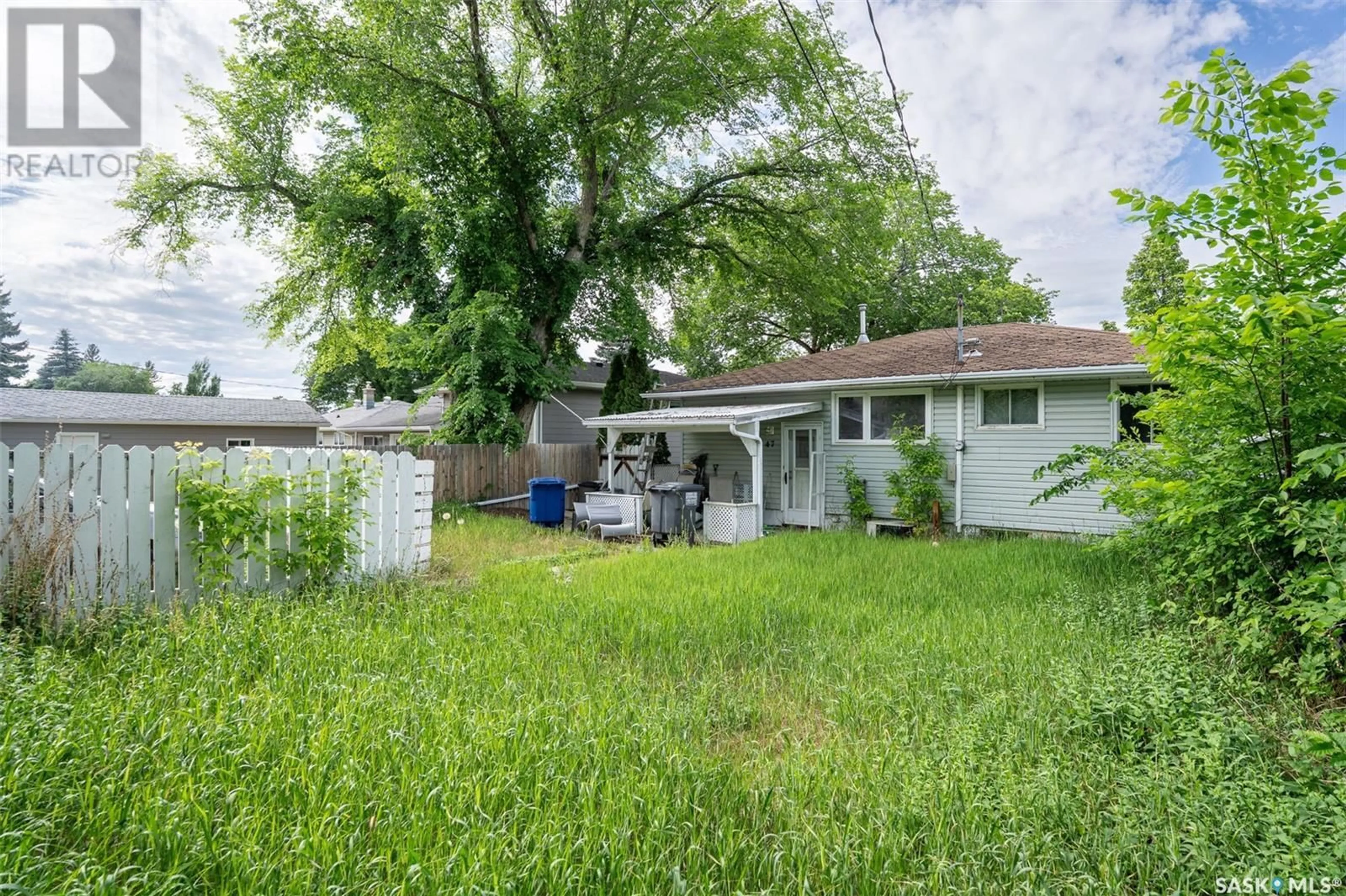 Unknown for 47 BELL CRESCENT, Saskatoon Saskatchewan S7J2W2